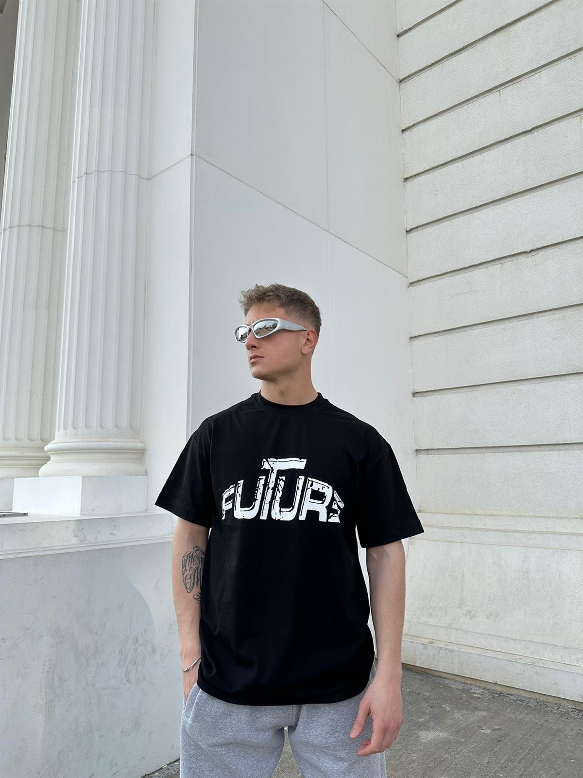 Mhm Studio Future Oversize T-Shirt Siyah