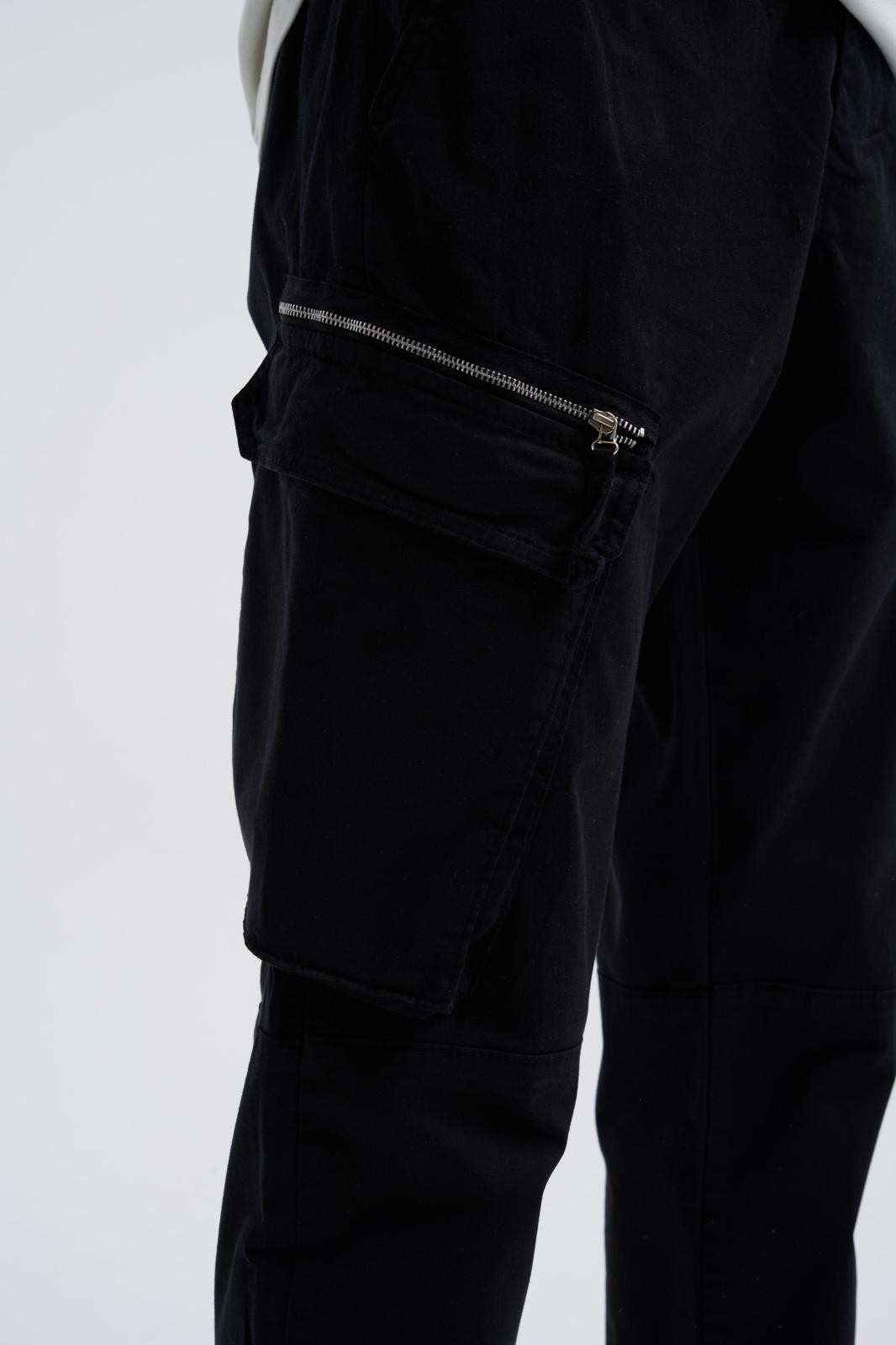 Relaxed Fit Cargo Jogger