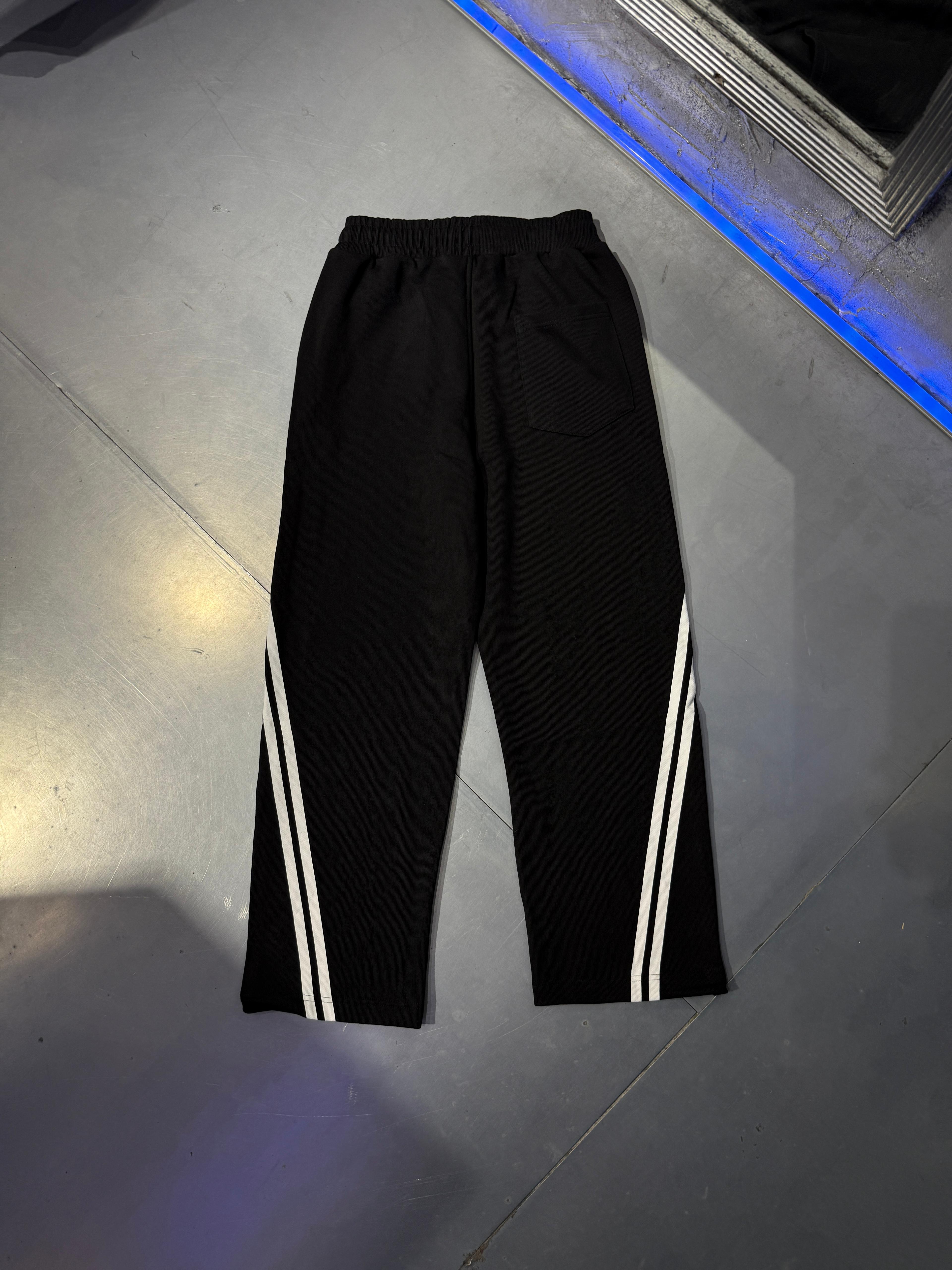Outfit Şerit Detaylı Baggy Eşofman 