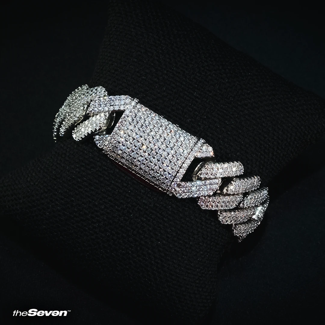 Iced Out Fullfilled Prong Chain Bileklik Beyaz Altın Kaplama