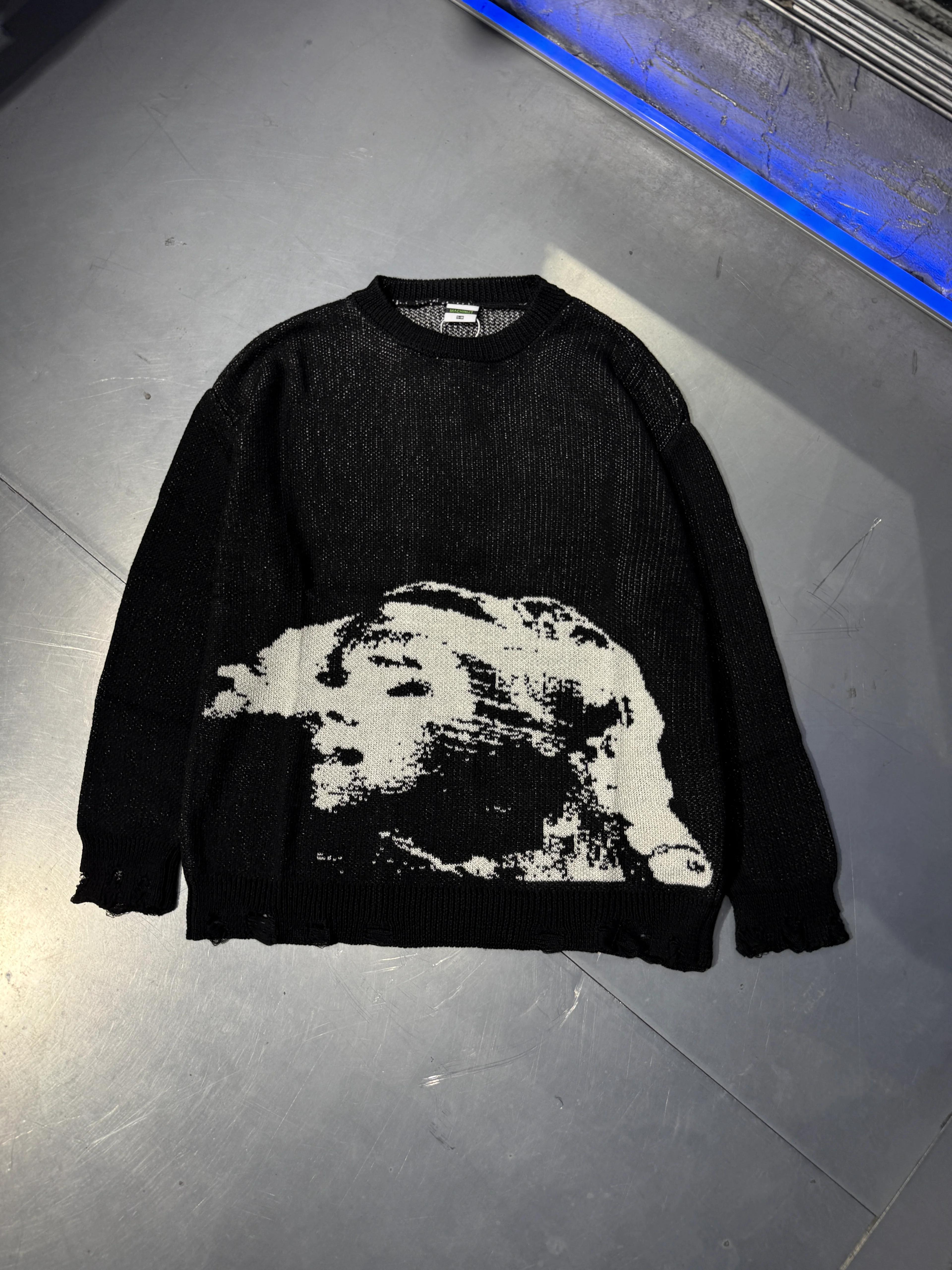 Silhouette Pattern Oversize Triko Kazak