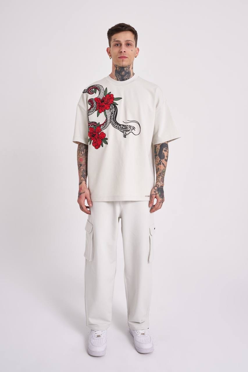 Snaking Roses Oversize T-Shirt