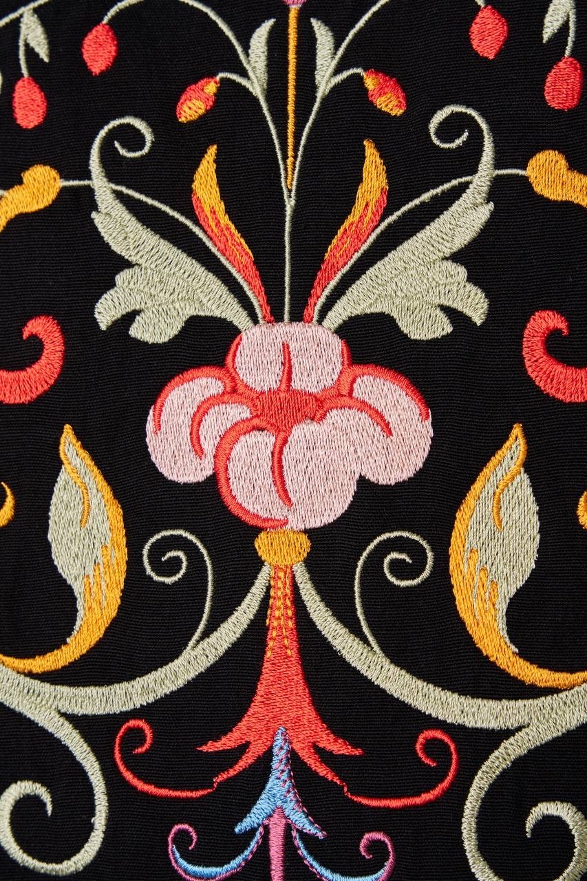 Floral Embroidered Viscon Siyah Gömlek