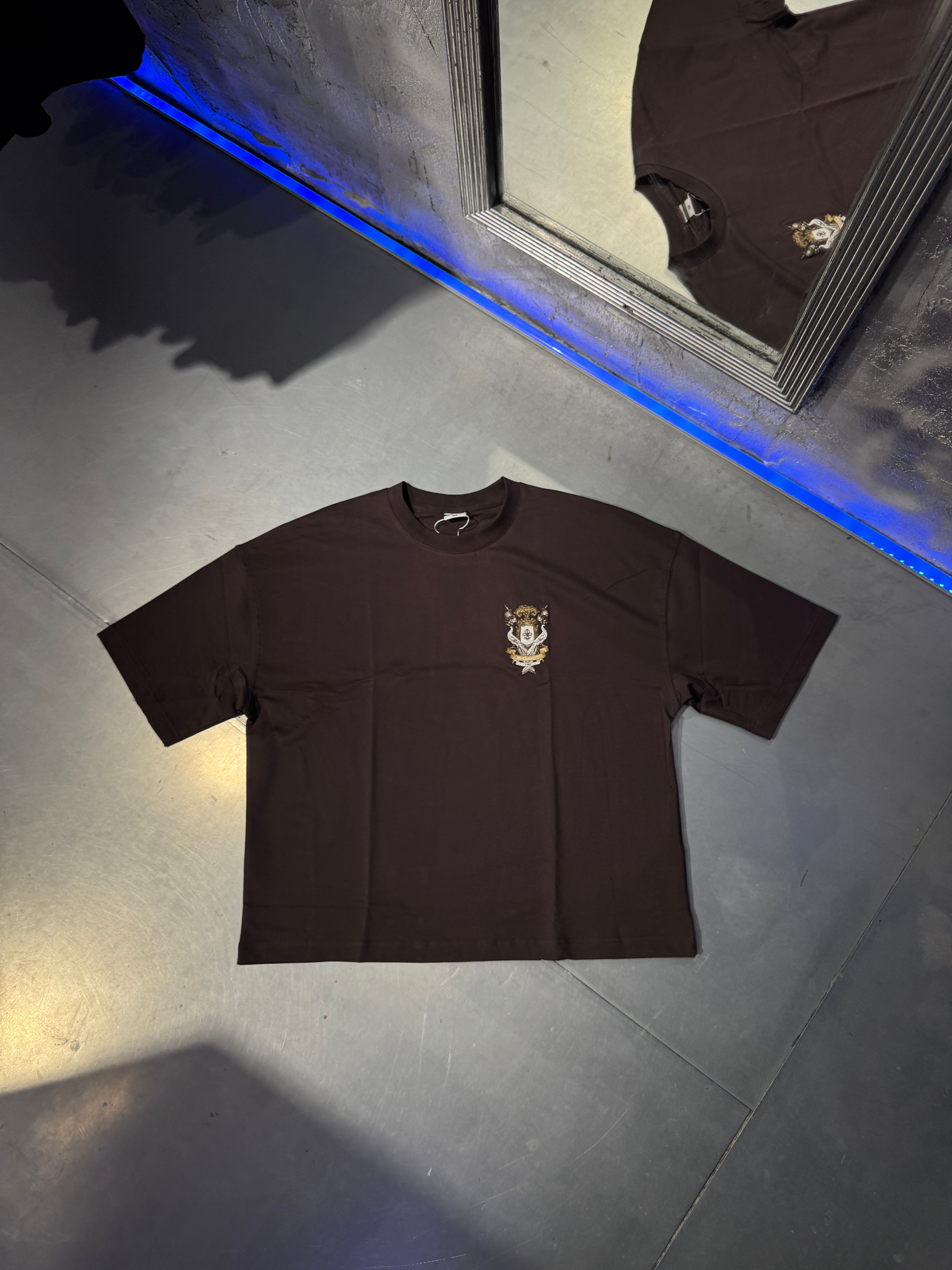 Armorial Style Embroidered Boxy T-Shirt - Kahverengi