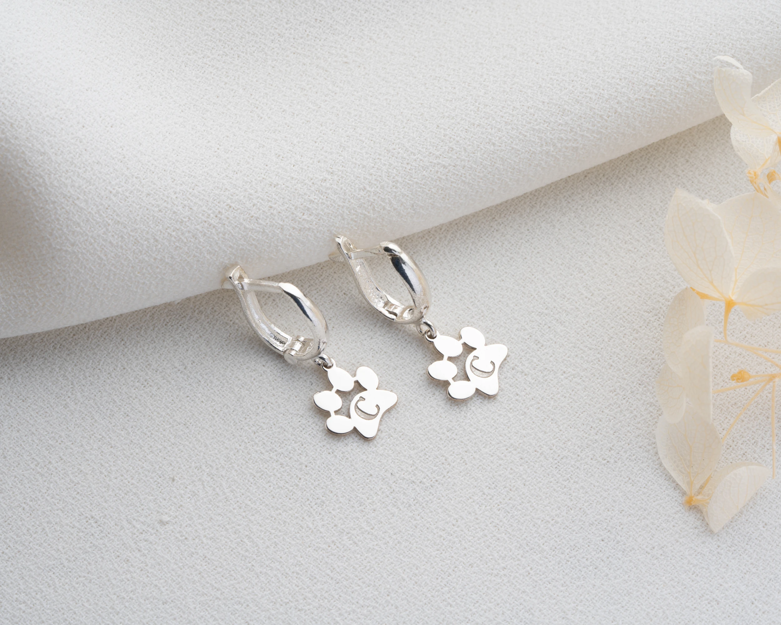 Sallantılı Harfli Pati Küpe 925 Ayar Gümüş – Kişiselleştirilebilir Kadın Takısı