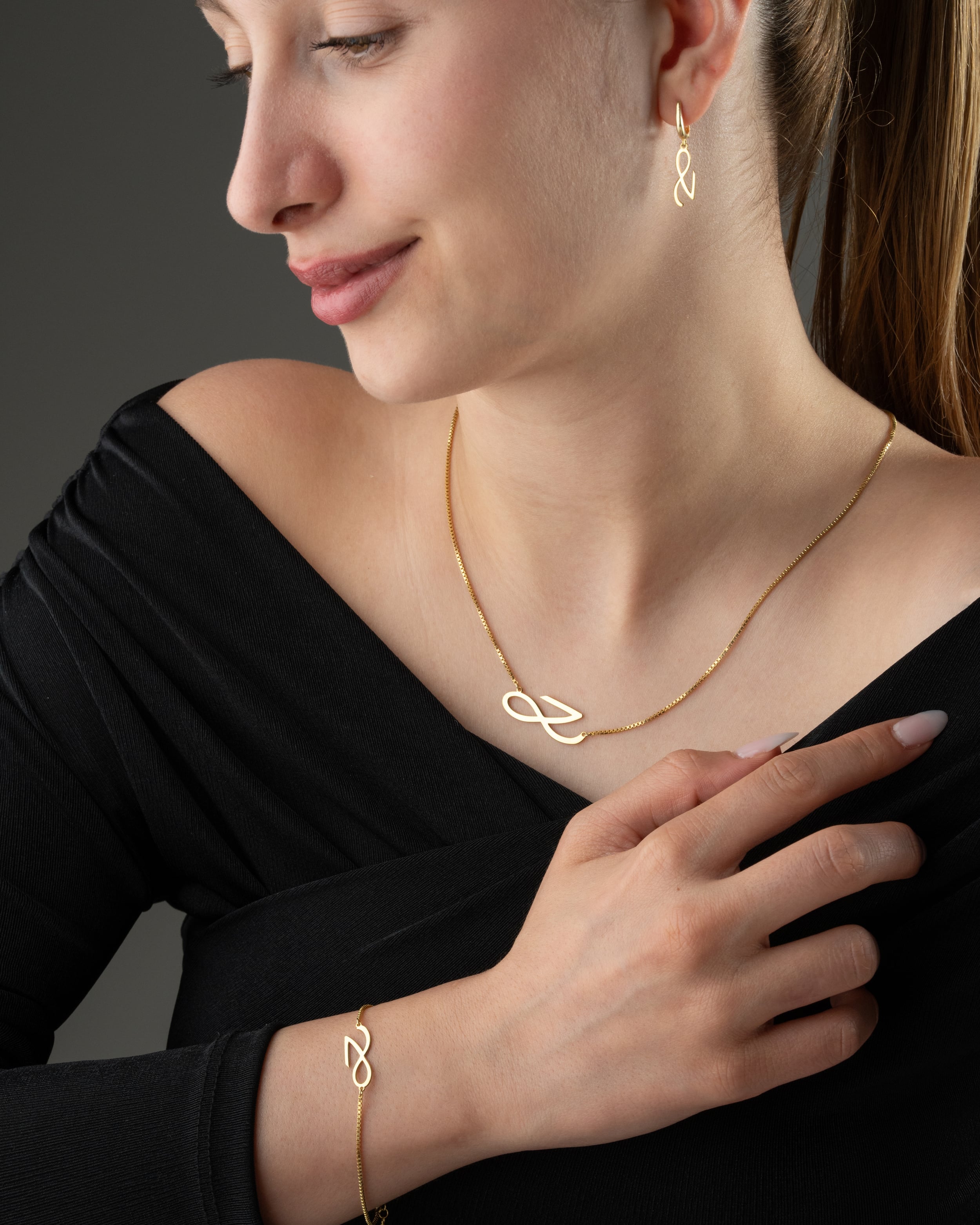 Jungkook Sembol Set – BTS Hayranları İçin Özel Takı | Kolye, Bileklik ve Küpe