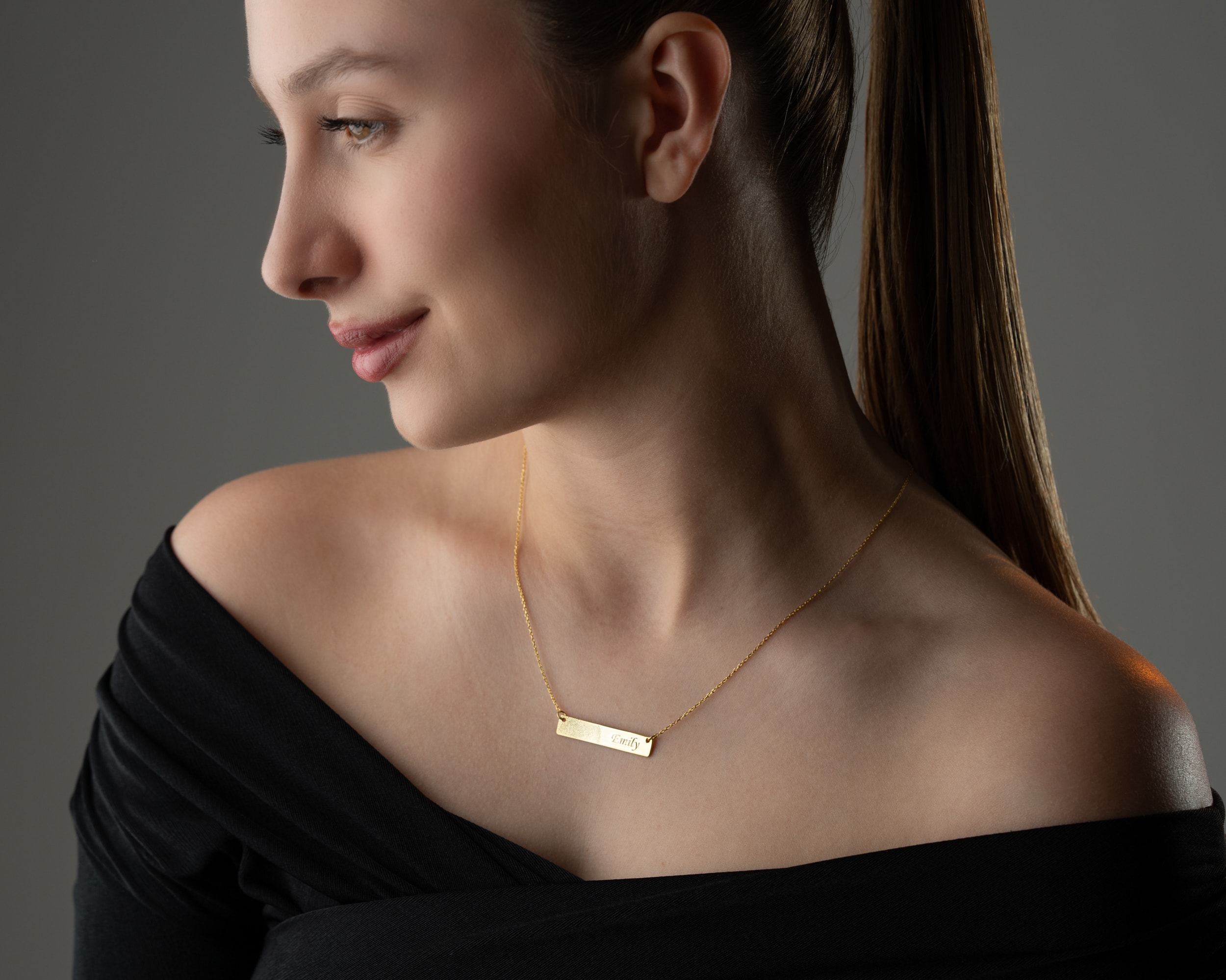 Kişiye Özel Yatay Bar Kolye – Parmak İzi, İsim veya Mesajlı Tasarım