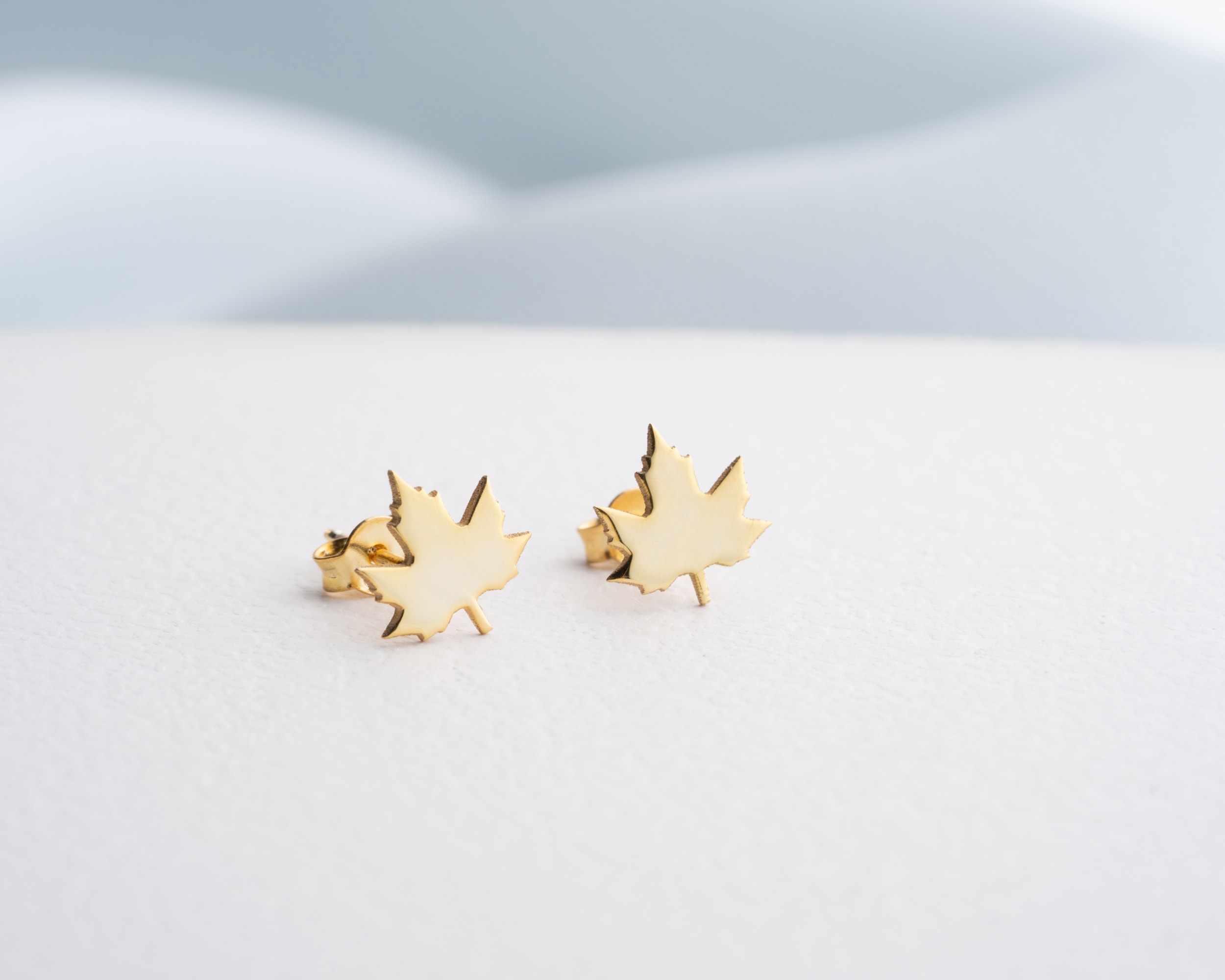 Çivili Yaprak Küpe – Doğadan İlham Alan 925 Ayar Gümüş Zarafeti