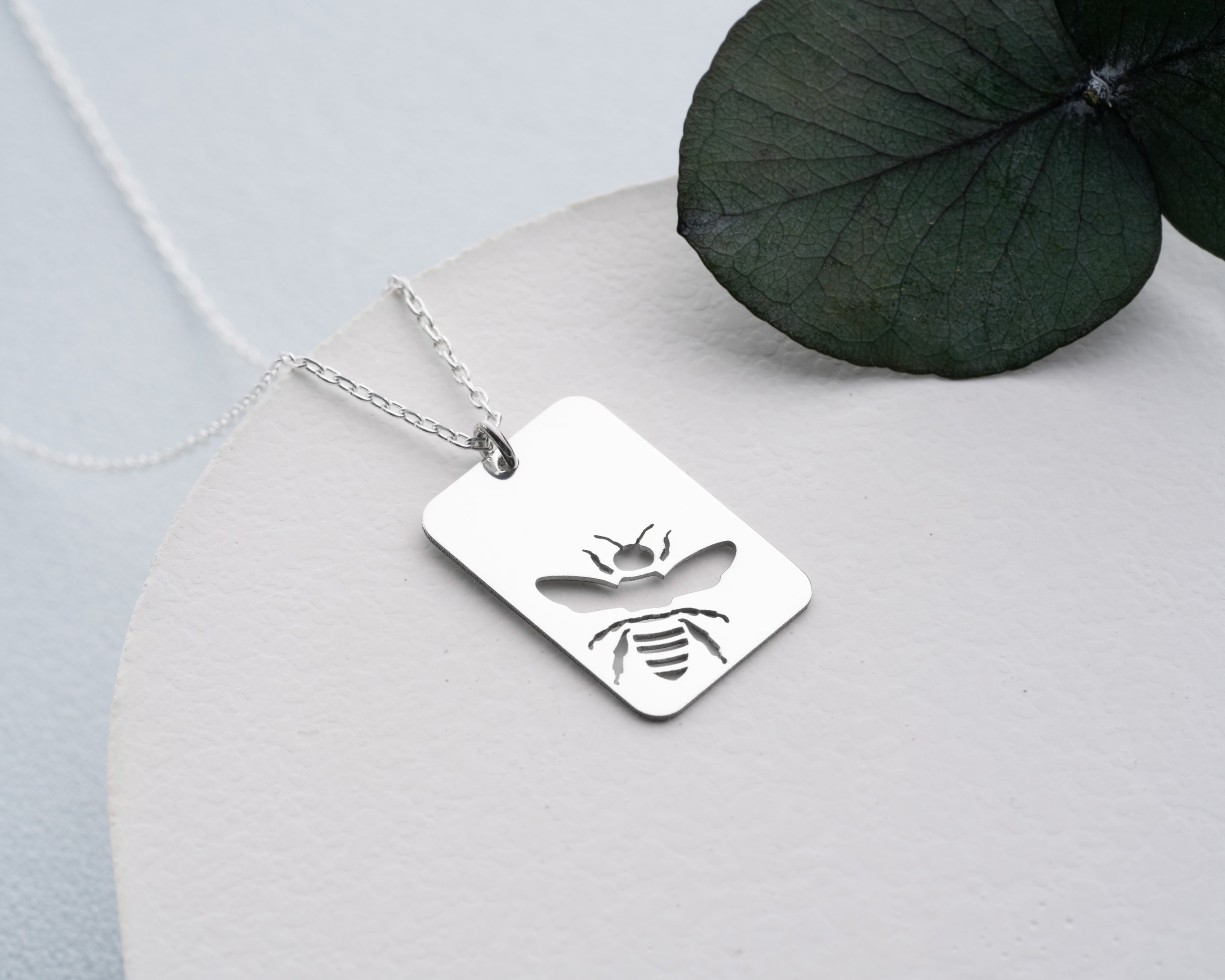 Dikdörtgen Arı Kolye - 925 Ayar Gümüş Zarif Tasarım | AG Gold Silver