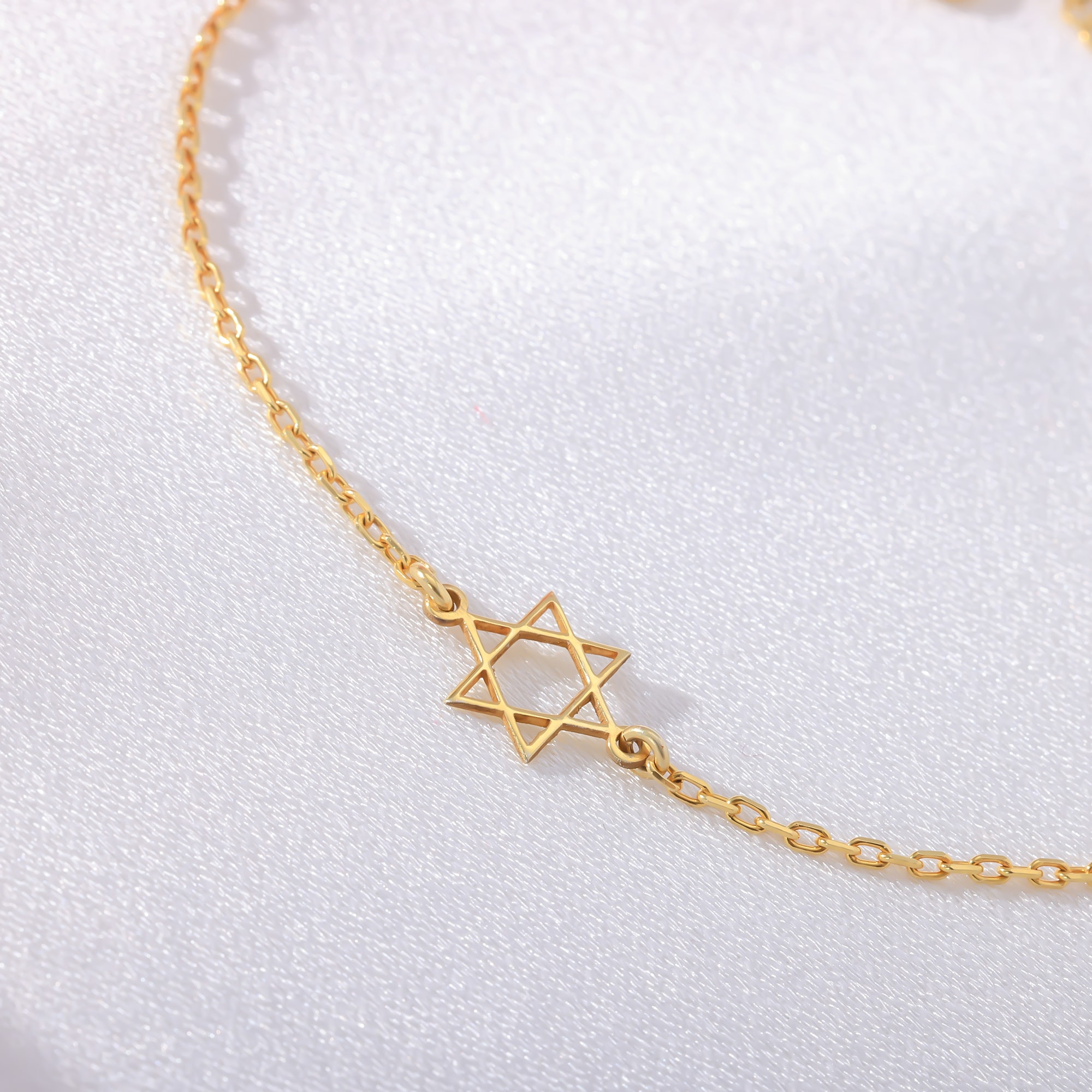 Davut Yıldızı Bileklik – Koruyucu ve Anlamlı Bir Tasarım - Zamansız, Anlamlı ve Şık