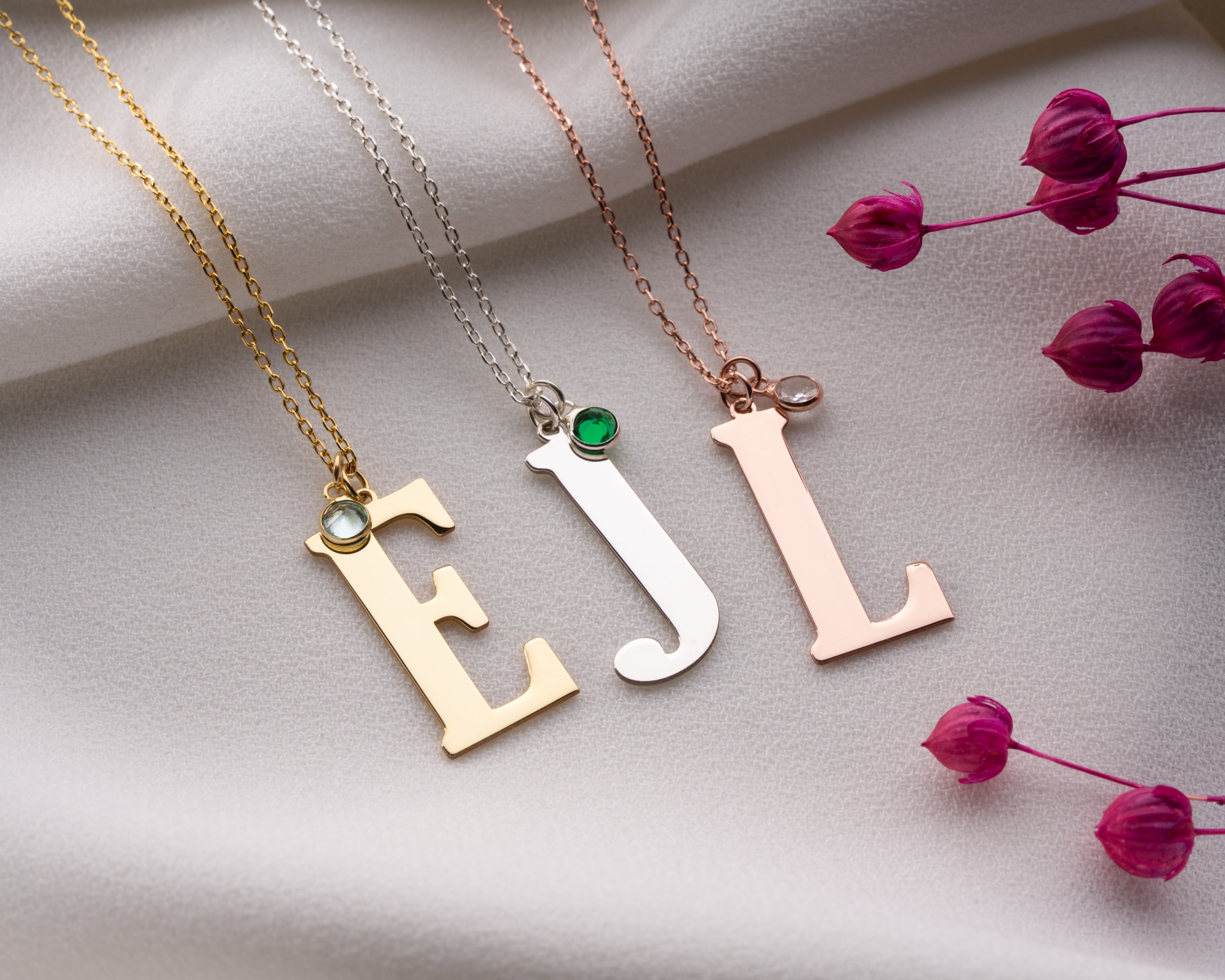 Doğum Taşlı Büyük Harf Kolye – Kişiye Özel Işıltılı Tasarım | 925 Ayar Gümüş