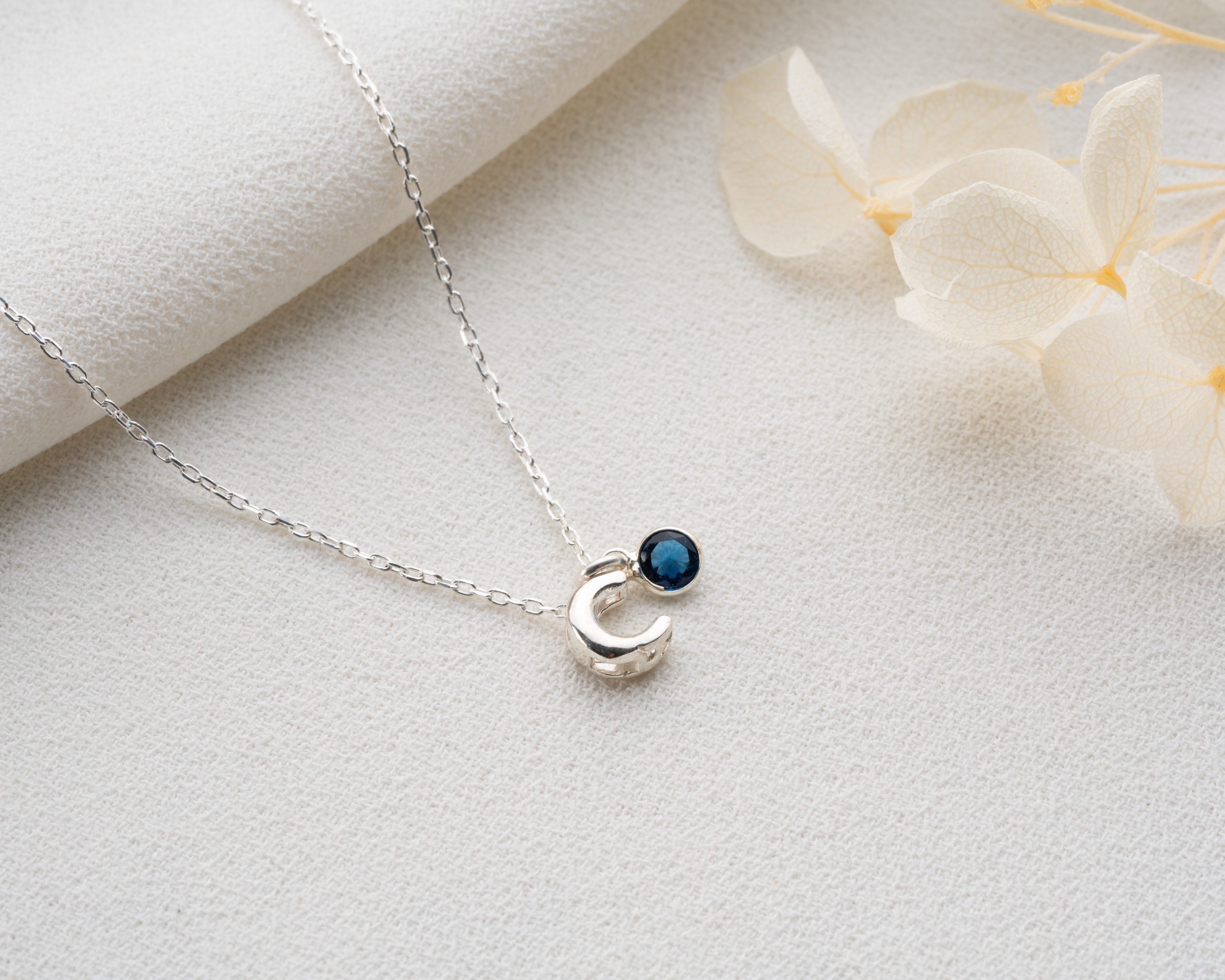 Balon Harf Doğum Taşlı Kolye – Kişiselleştirilebilir 925 Ayar Gümüş Takı