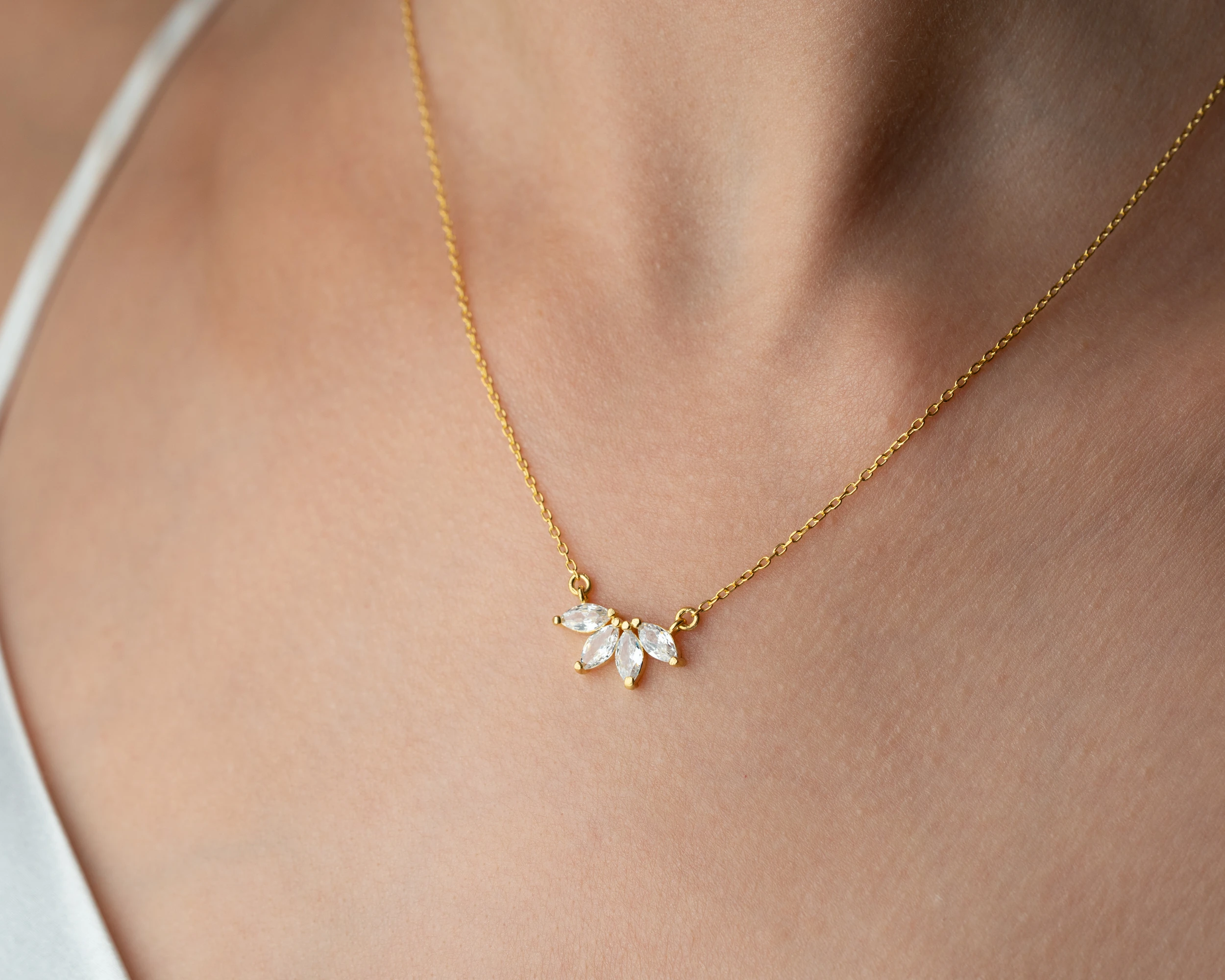 Markiz Kesim 4’lü Zirkon Taşlı Kolye – Işıltılı ve Zarif Kadın Kolye | Gümüş, Gold, Rose