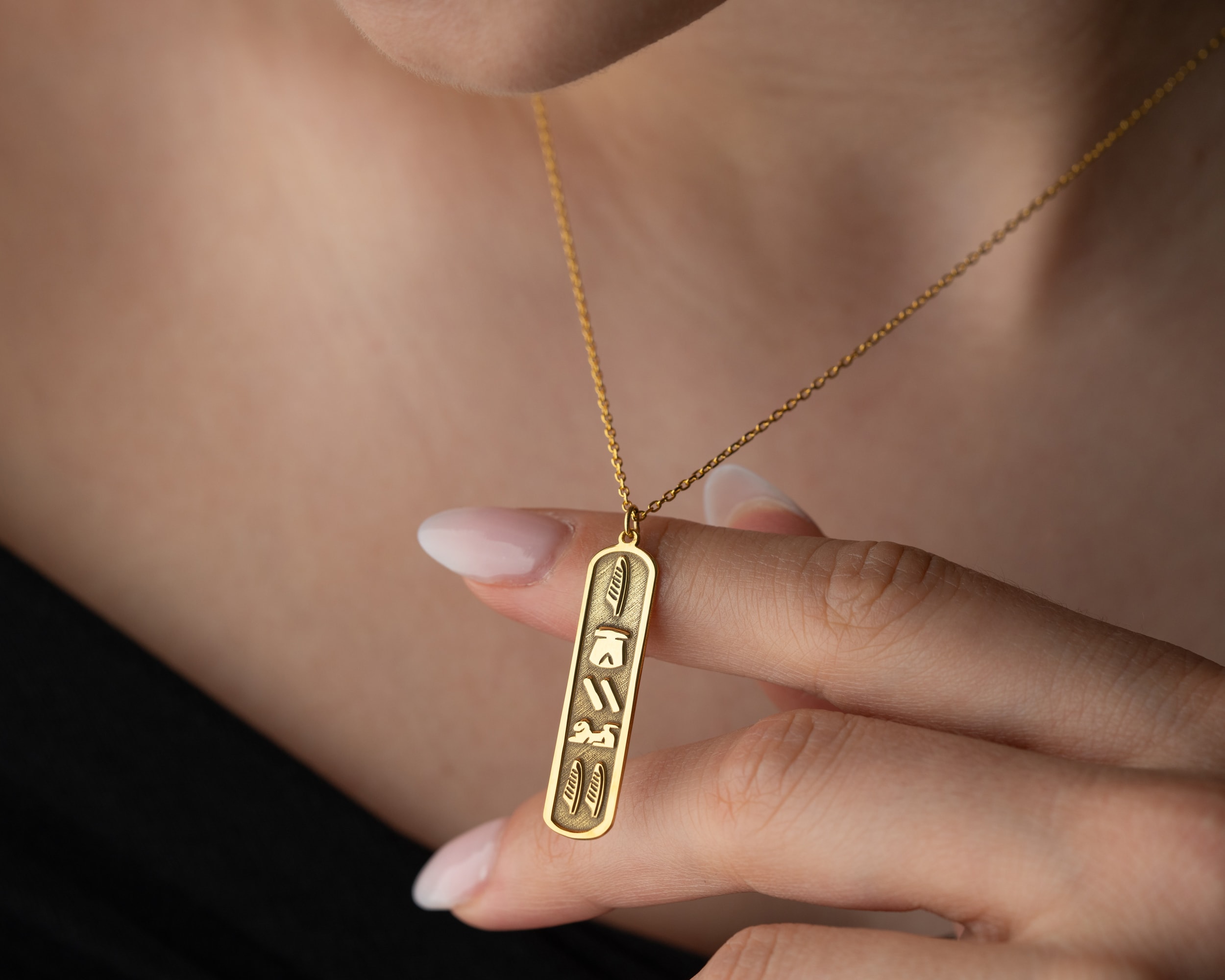 Kazımalı Mısır Hiyeroglif İsim Yazılı Kolye – Kişiye Özel Antik Tasarım