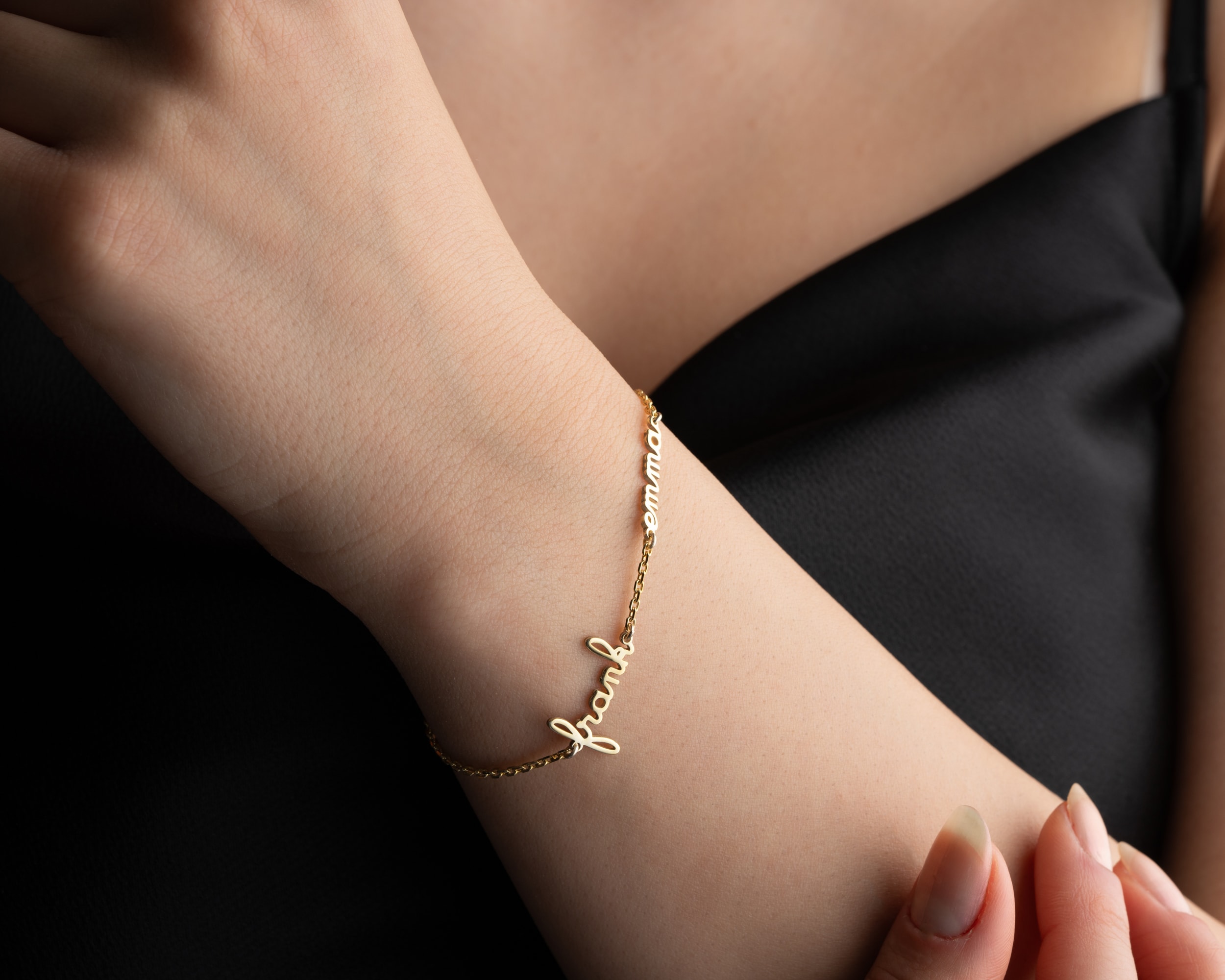 İsim Yazılı Bileklik - Tek veya Çift İsim Seçenekli - Çoklu İsimli Bileklik – Aile, Sevgili ve Arkadaş İsimleriyle Kişisel Takı