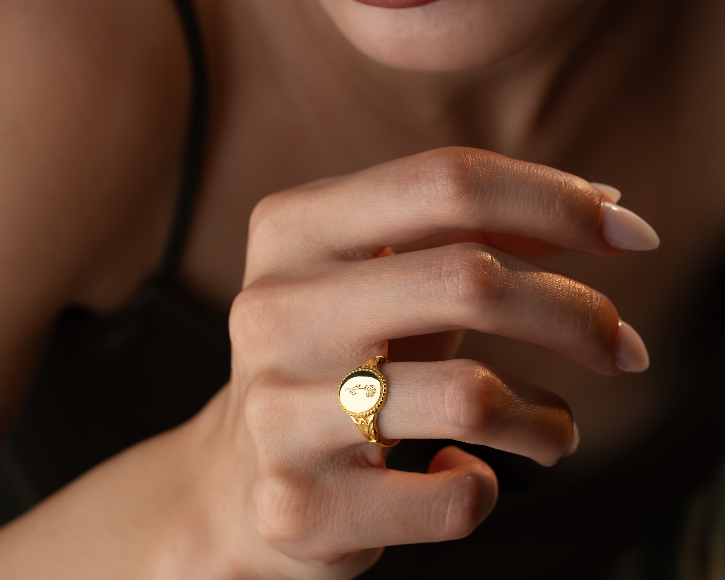 Kişisel Kazımalı 925 Ayar Gümüş Yüzük - İsim, Çiçek veya Sembol Tasarımlı | AG Gold Silver