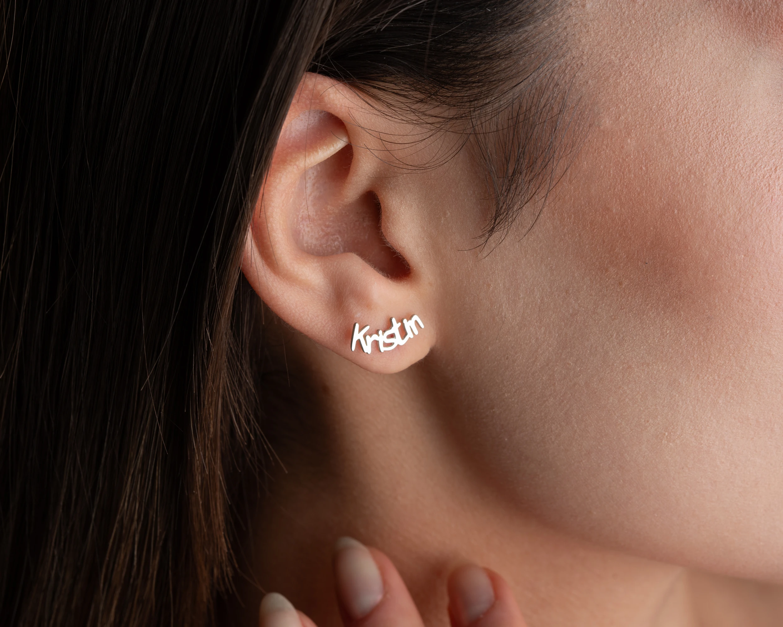 Çivili İsim Küpe 925 Ayar Gümüş – Kişiselleştirilebilir Kadın Takısı