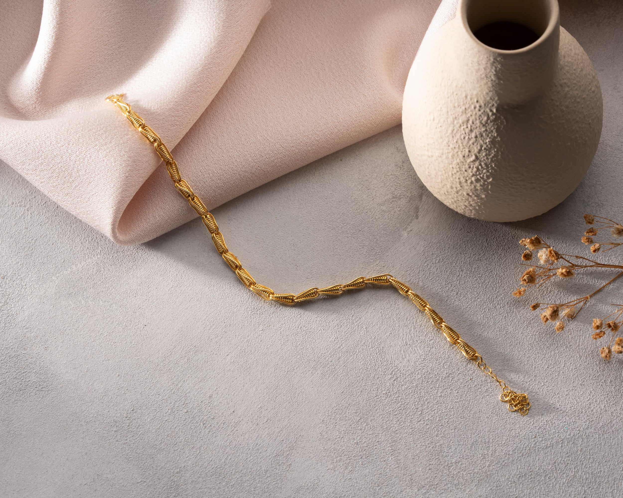 925 Ayar Gümüş El İşçiliğinin Zarif Dokunuşu - Özel Tasarım El Yapımı Bileklik