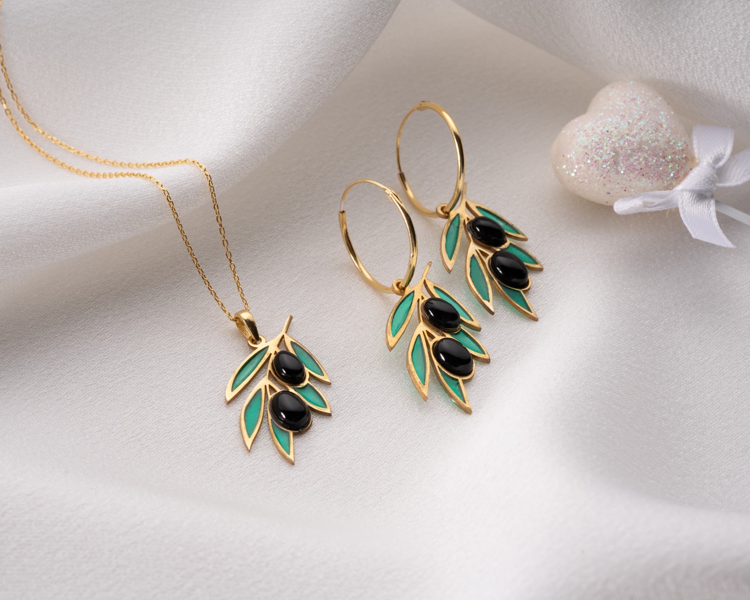 Zeytin Dalı Renkli Mineli Çift Oniks Taşlı Kolye ve Küpe – 925 Ayar Gümüş Set