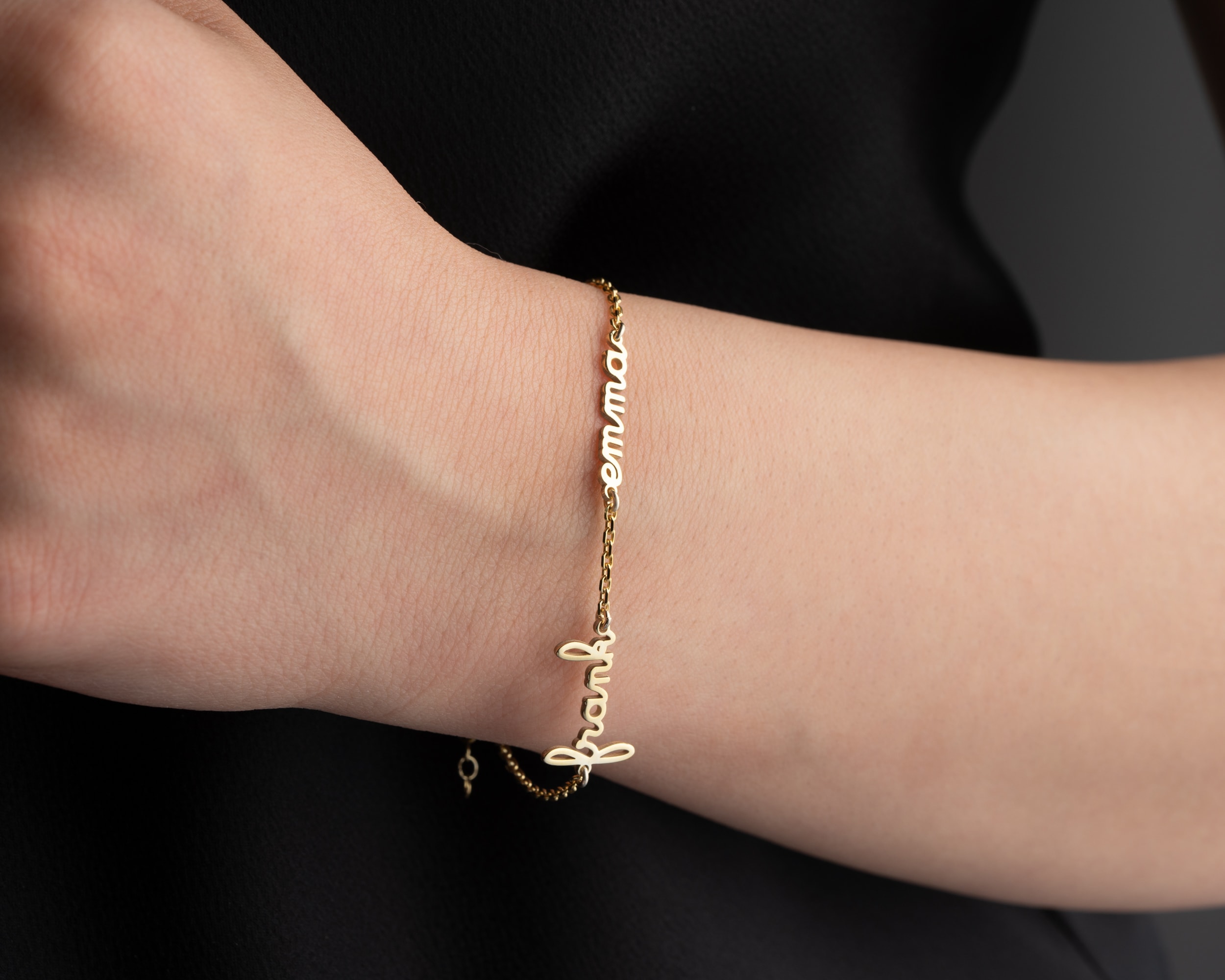 İsim Yazılı Bileklik - Tek veya Çift İsim Seçenekli - Çoklu İsimli Bileklik – Aile, Sevgili ve Arkadaş İsimleriyle Kişisel Takı