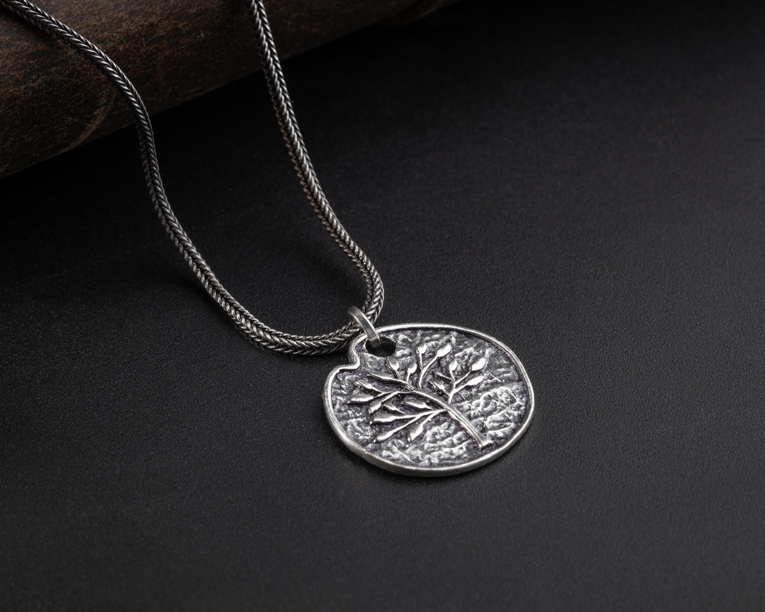 3 Boyutlu Hayat Ağacı Kolye Erkek – Tilki Kuyruğu Zincirli Anlamlı Tasarım