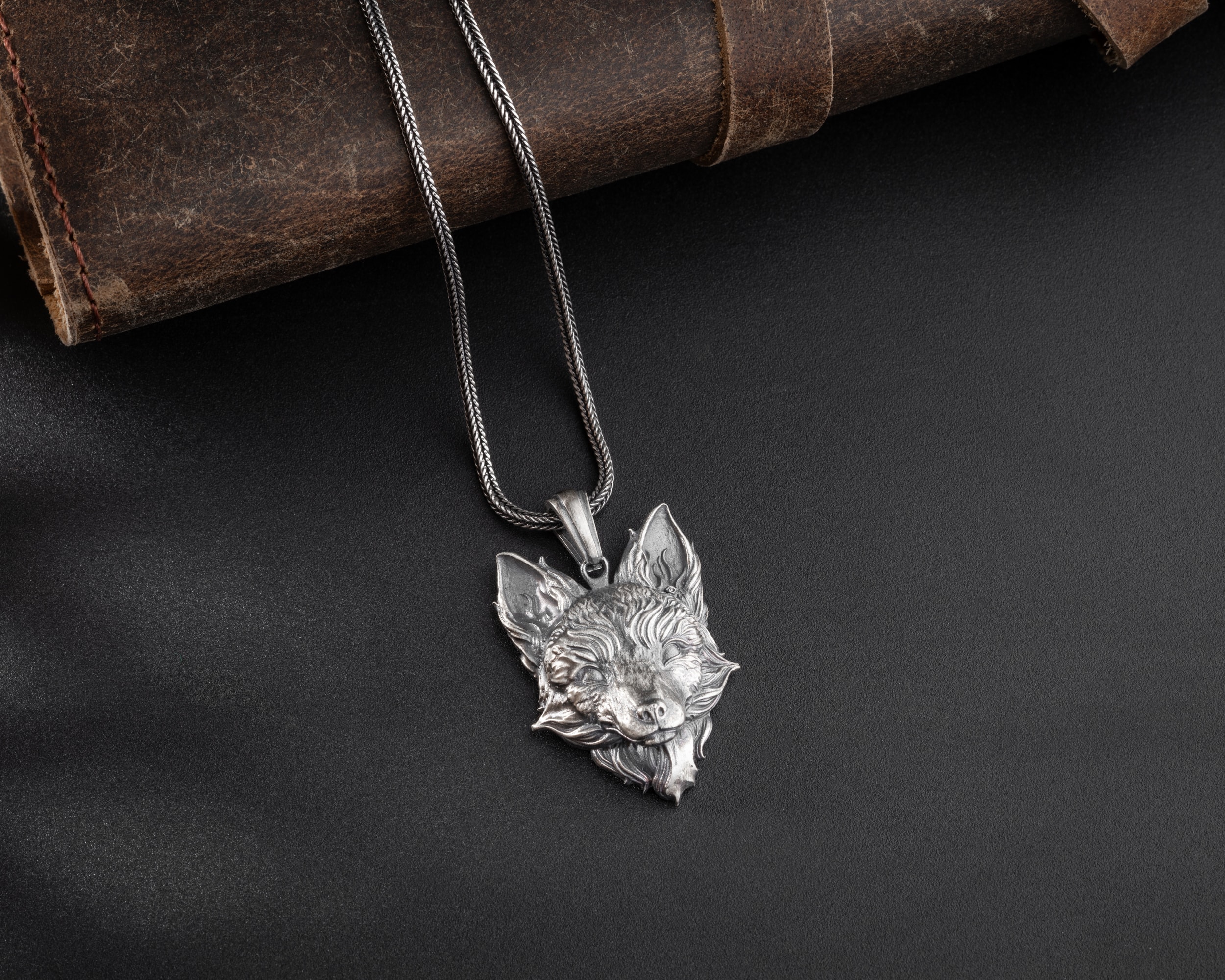 Kurt Erkek Kolye | Tilki Kuyruğu Zincirli Güç ve Özgürlük Tasarımı