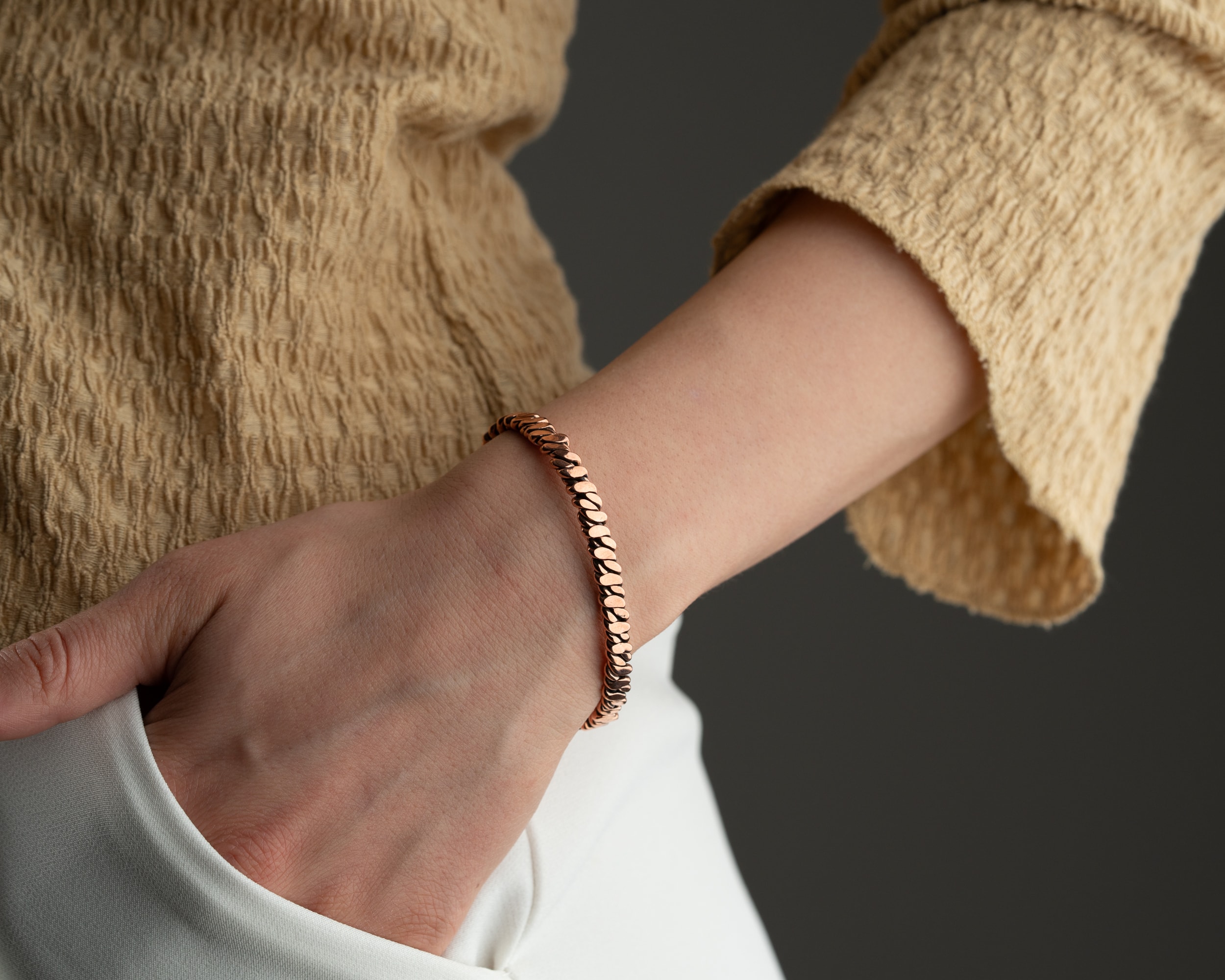 El Yapımı %100 Bakır Bileklik | Doğal Enerji ve Zamansız Şıklık