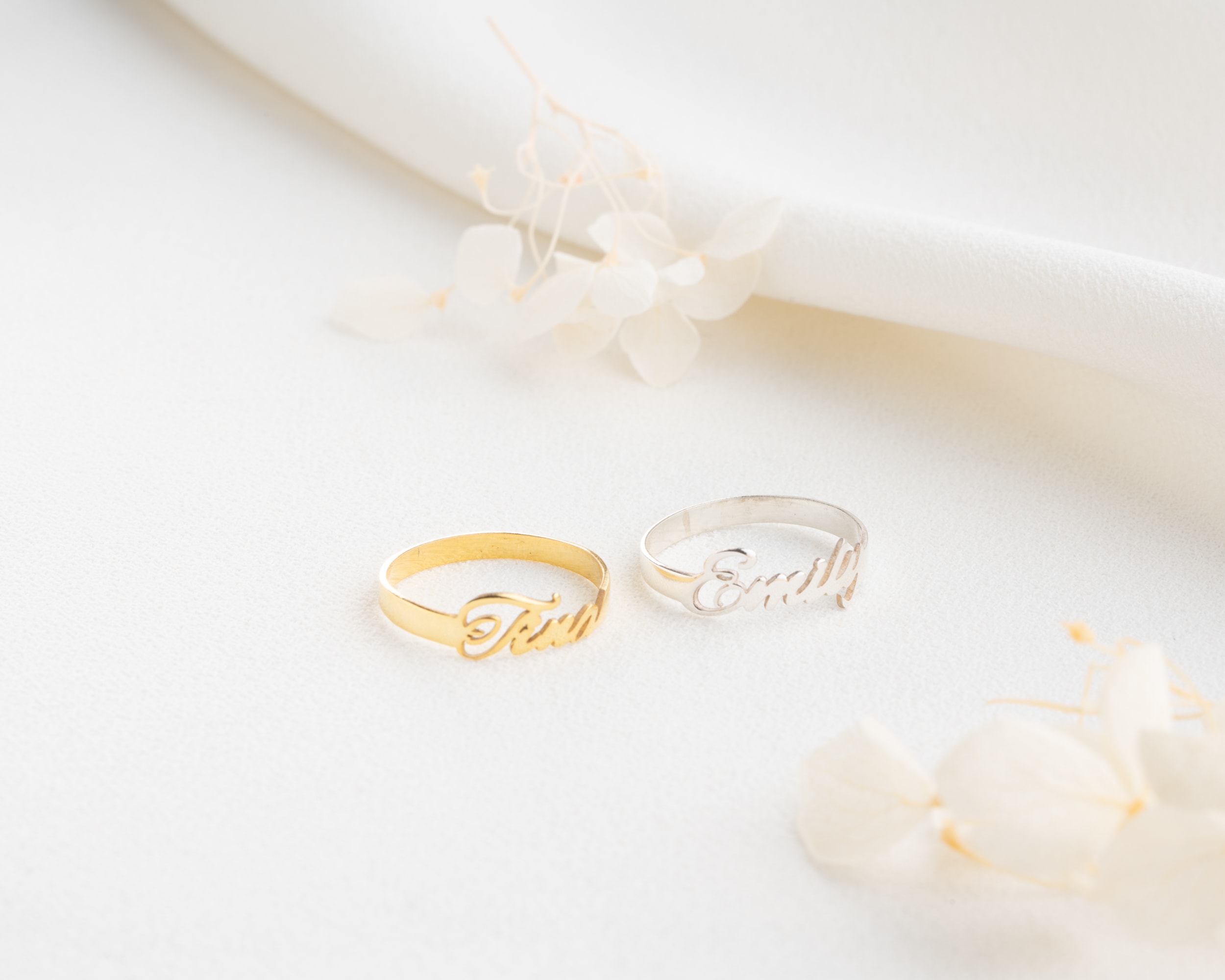 Kişisel İsimli Gümüş Yüzük – Minimal ve Anlamlı Tasarım