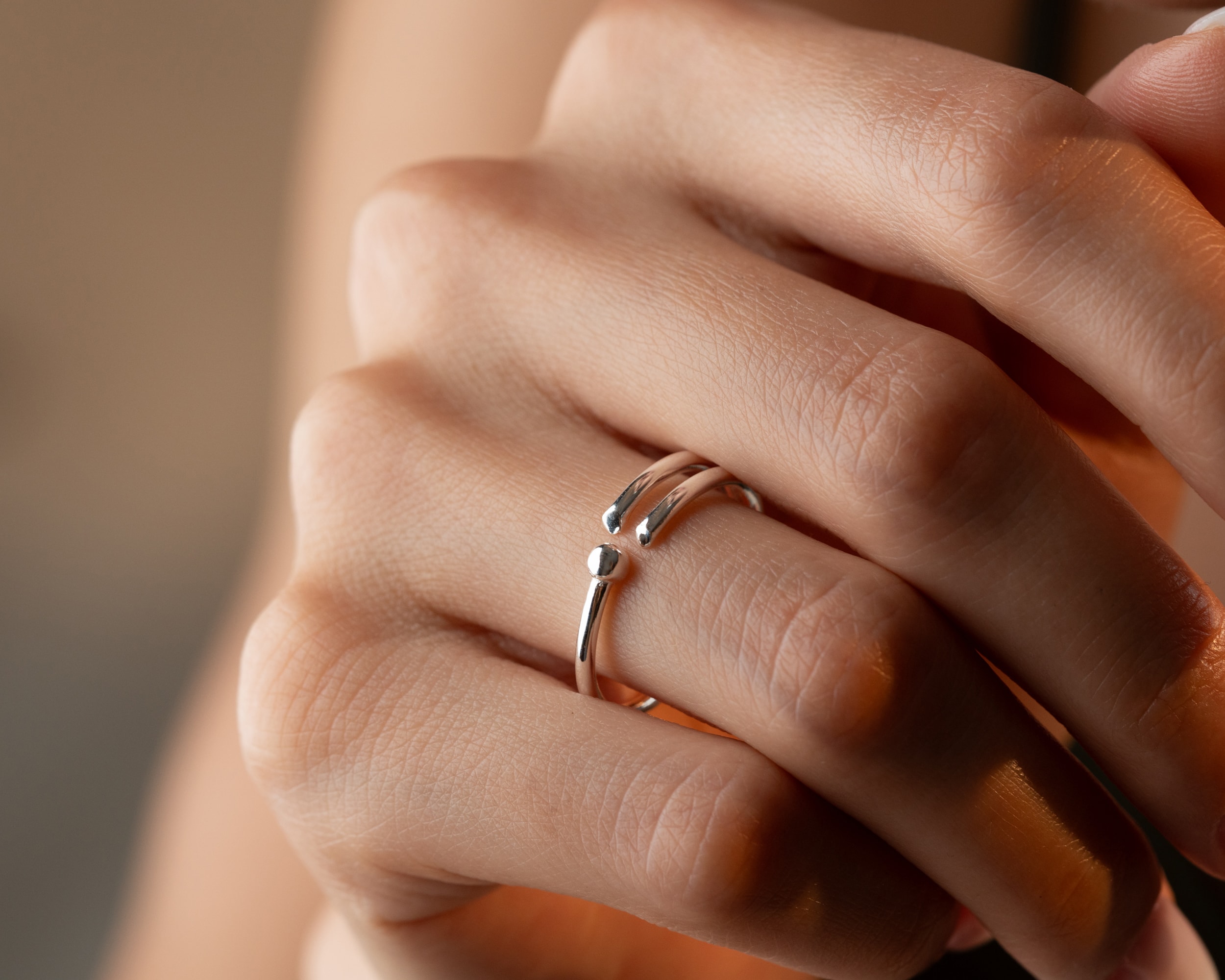 Minimal Uç Detaylı Ayarlanabilir Yüzük – Modern Zarafetin Simgesi | 925 Ayar Gümüş