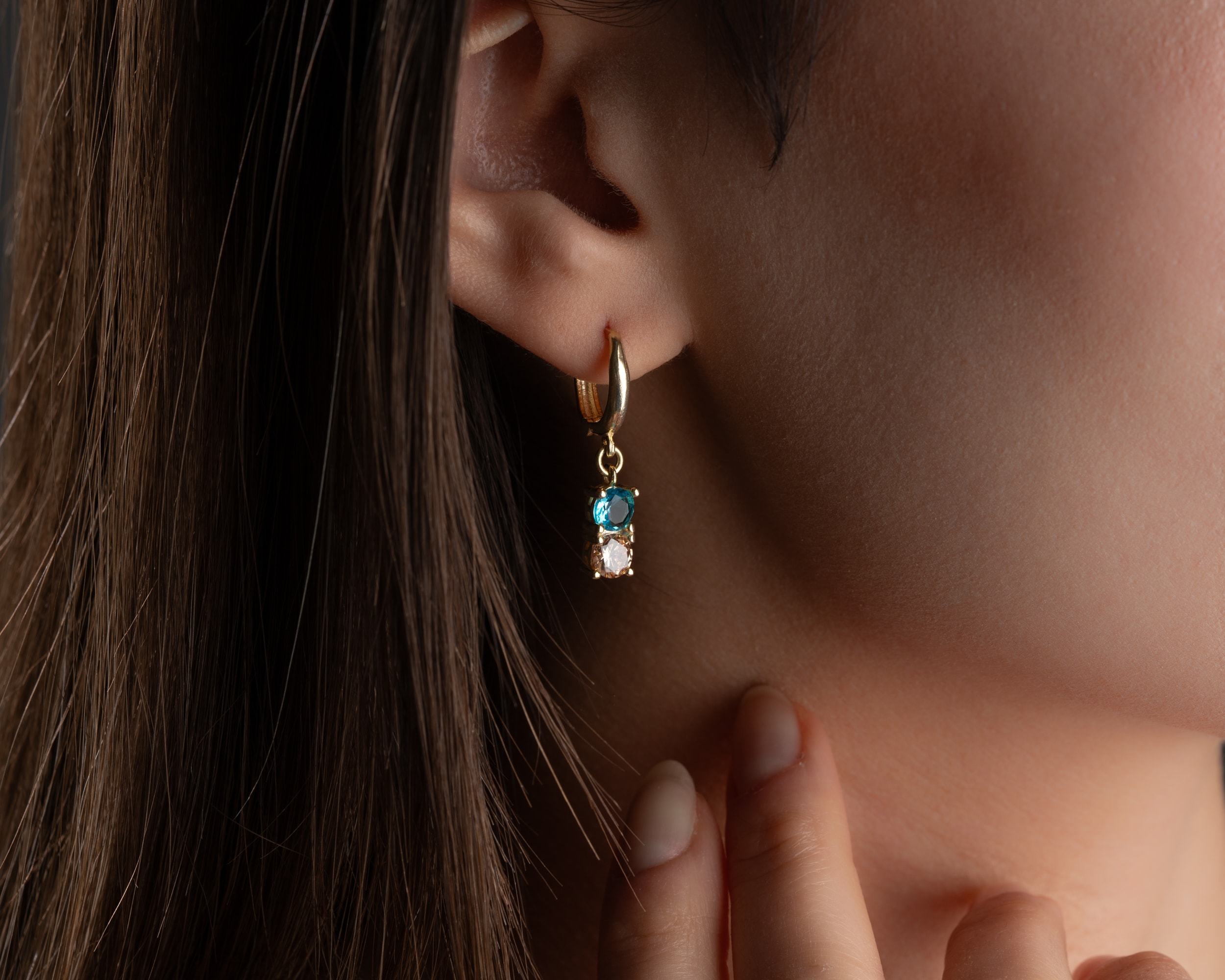 925 Ayar Gümüş Doğum Taşlı Bar Küpe – Anne ve Aile Temalı Takı