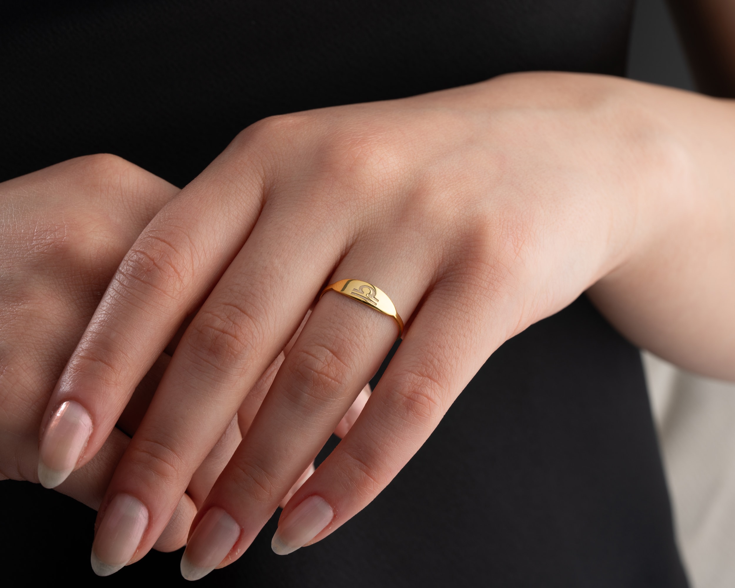 İnce Minimal Burç Kazılı Yüzük – Kişisel 925 Ayar Gümüş Takı