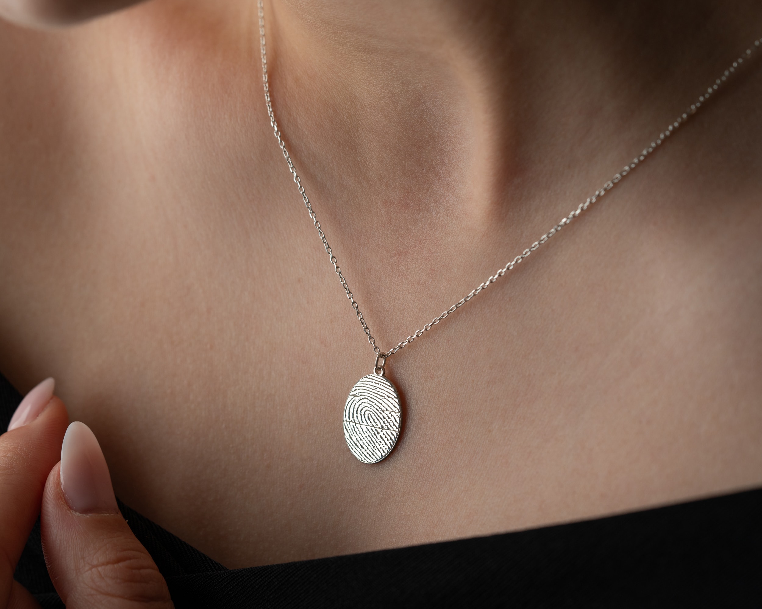 Kişiye Özel Disk, Oval veya Kalp Şekilli Çift Parmak İzi Kolye – Anlamlı Hatıra Takısı