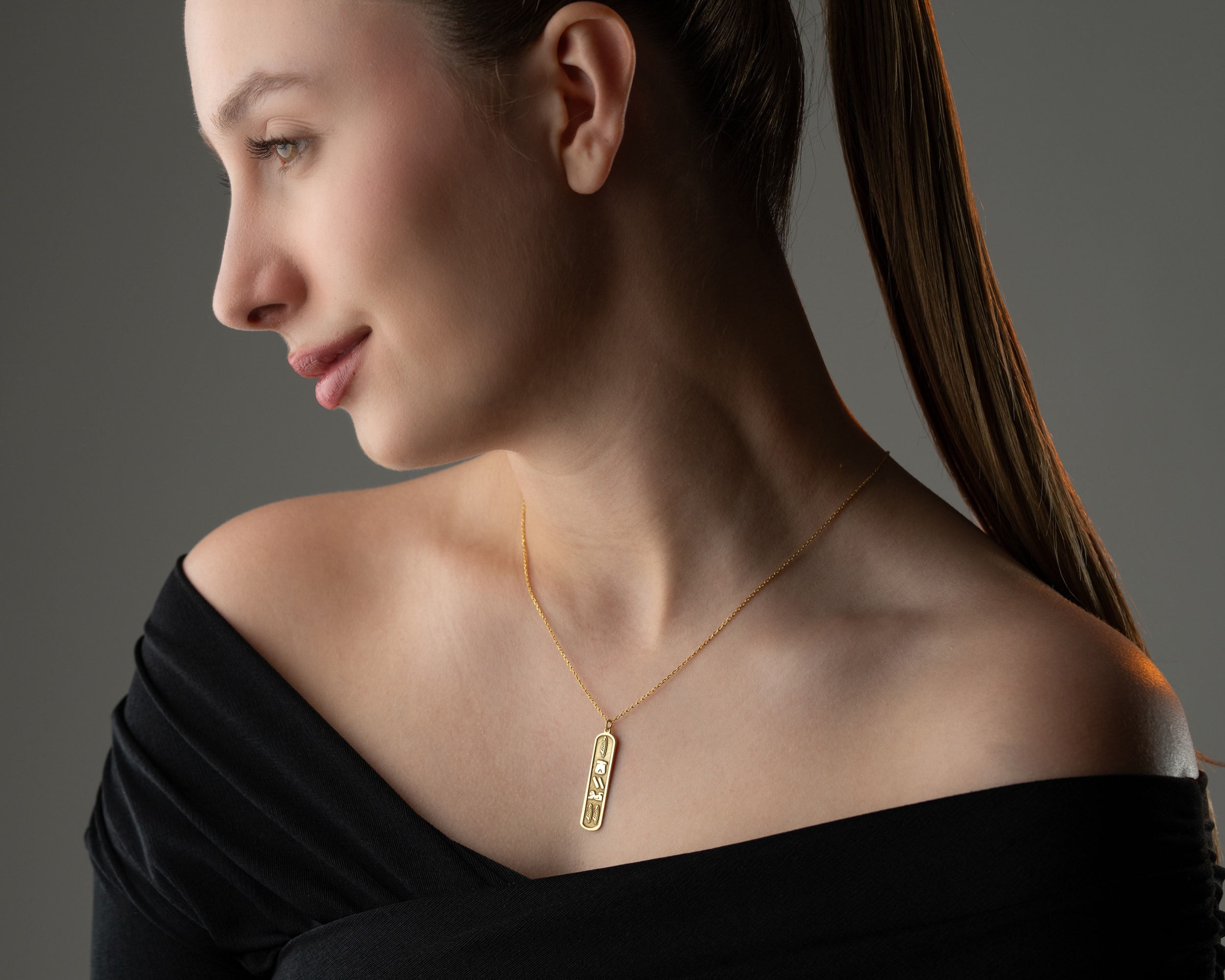 Kazımalı Mısır Hiyeroglif İsim Yazılı Kolye – Kişiye Özel Antik Tasarım