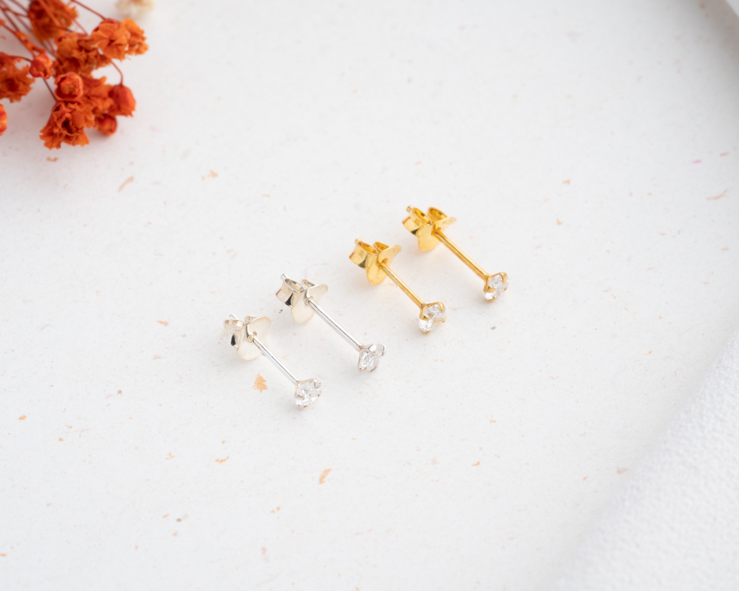 Çivili Tek Taş Küpe 925 Ayar Gümüş – Zamansız ve Zarif Takı