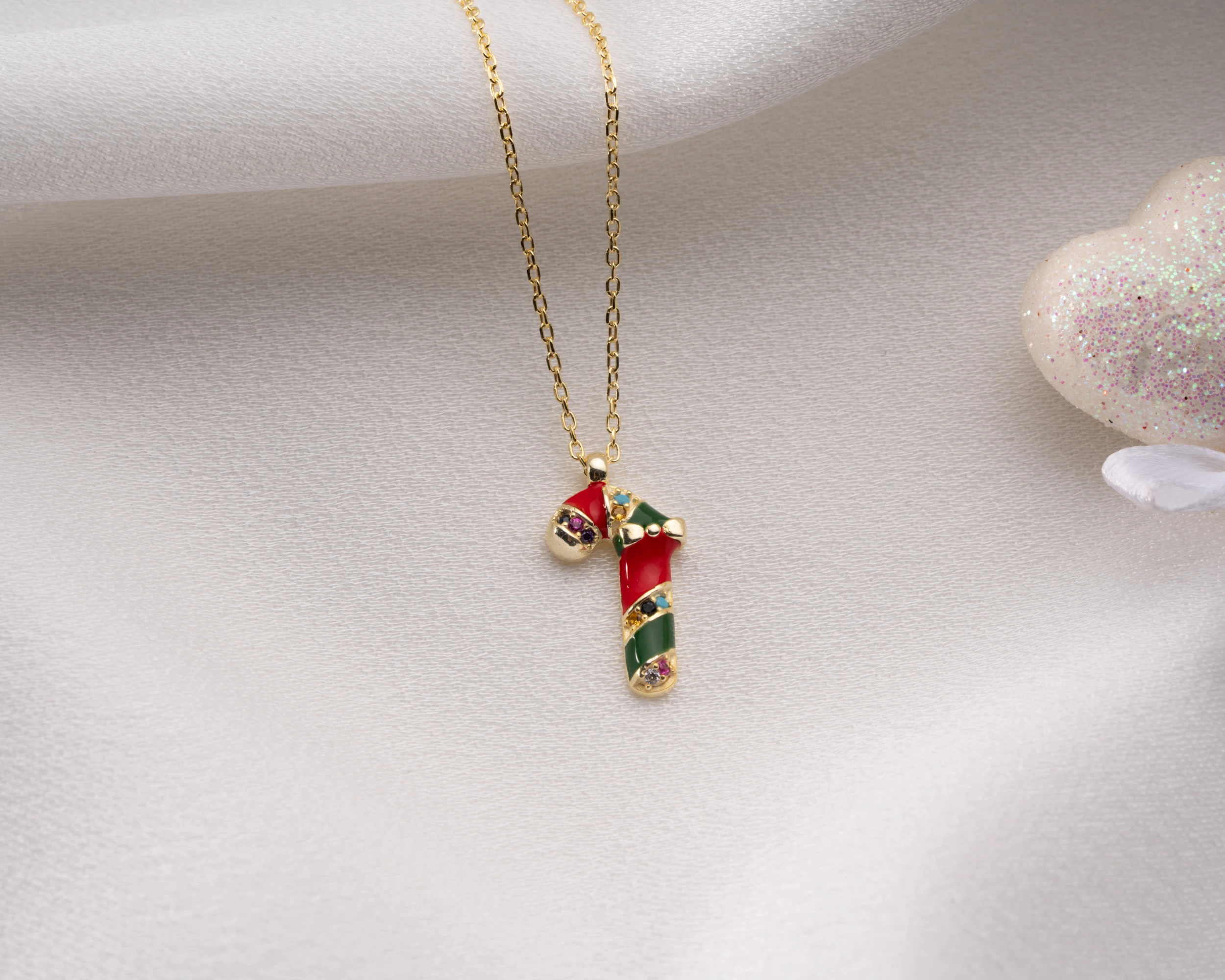 🍭 Mineli Yılbaşı Şeker Kamışı Kolye – Tatlı ve Işıltılı Kış Stili