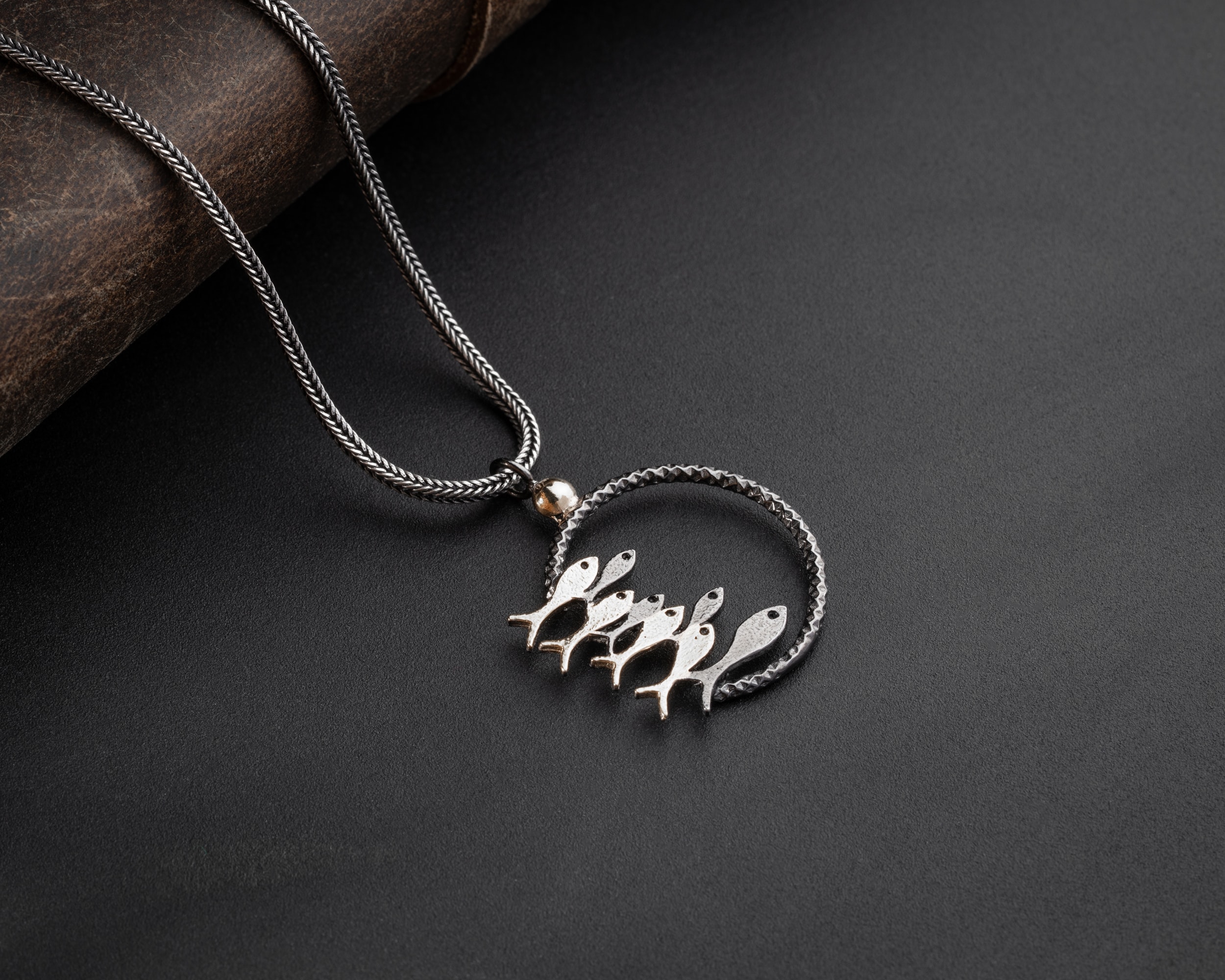 Balık Ailesi Erkek Kolye | Tilki Kuyruğu Zincirli Anlamlı ve Şık Tasarım