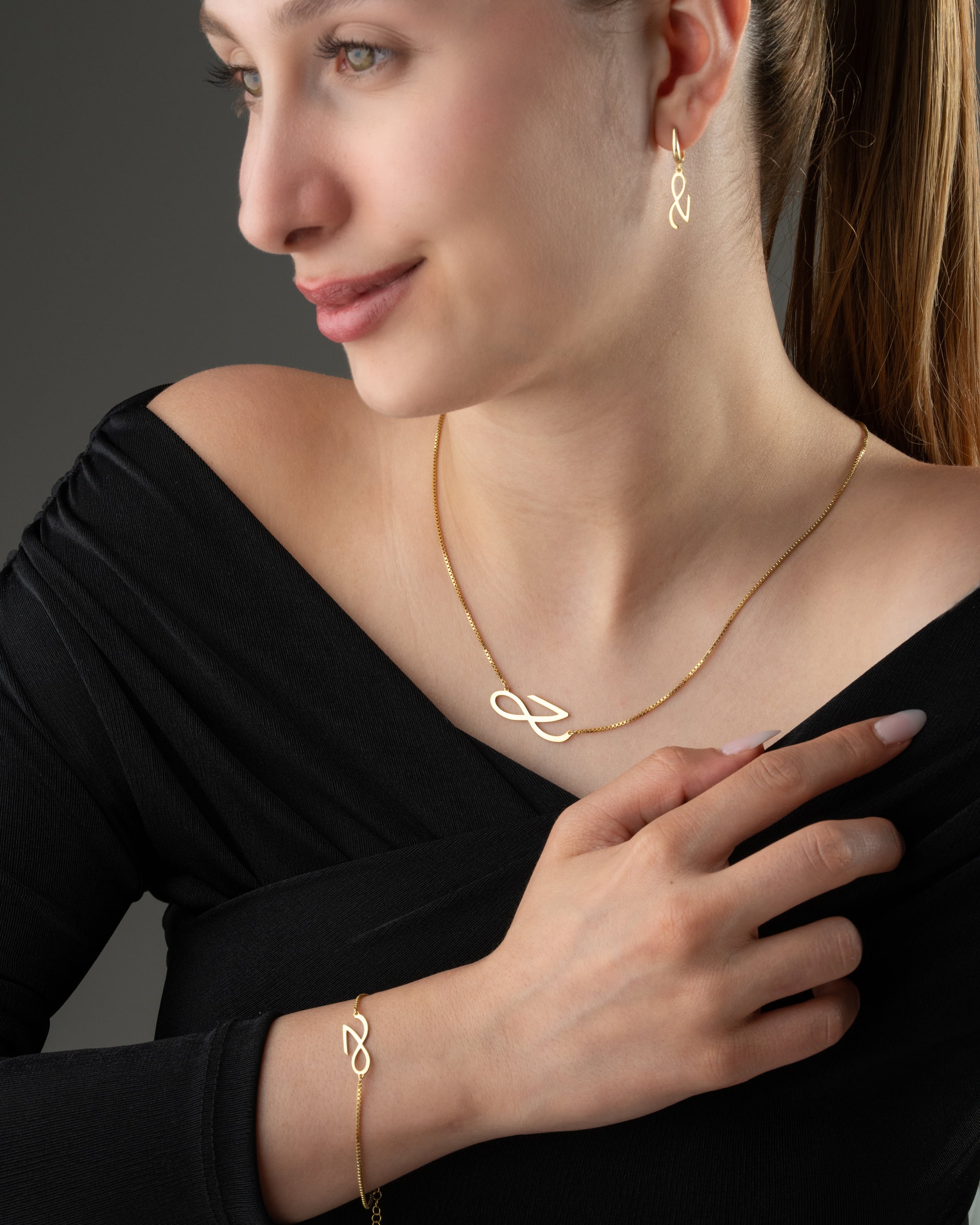 Jungkook Sembol Set – BTS Hayranları İçin Özel Takı | Kolye, Bileklik ve Küpe