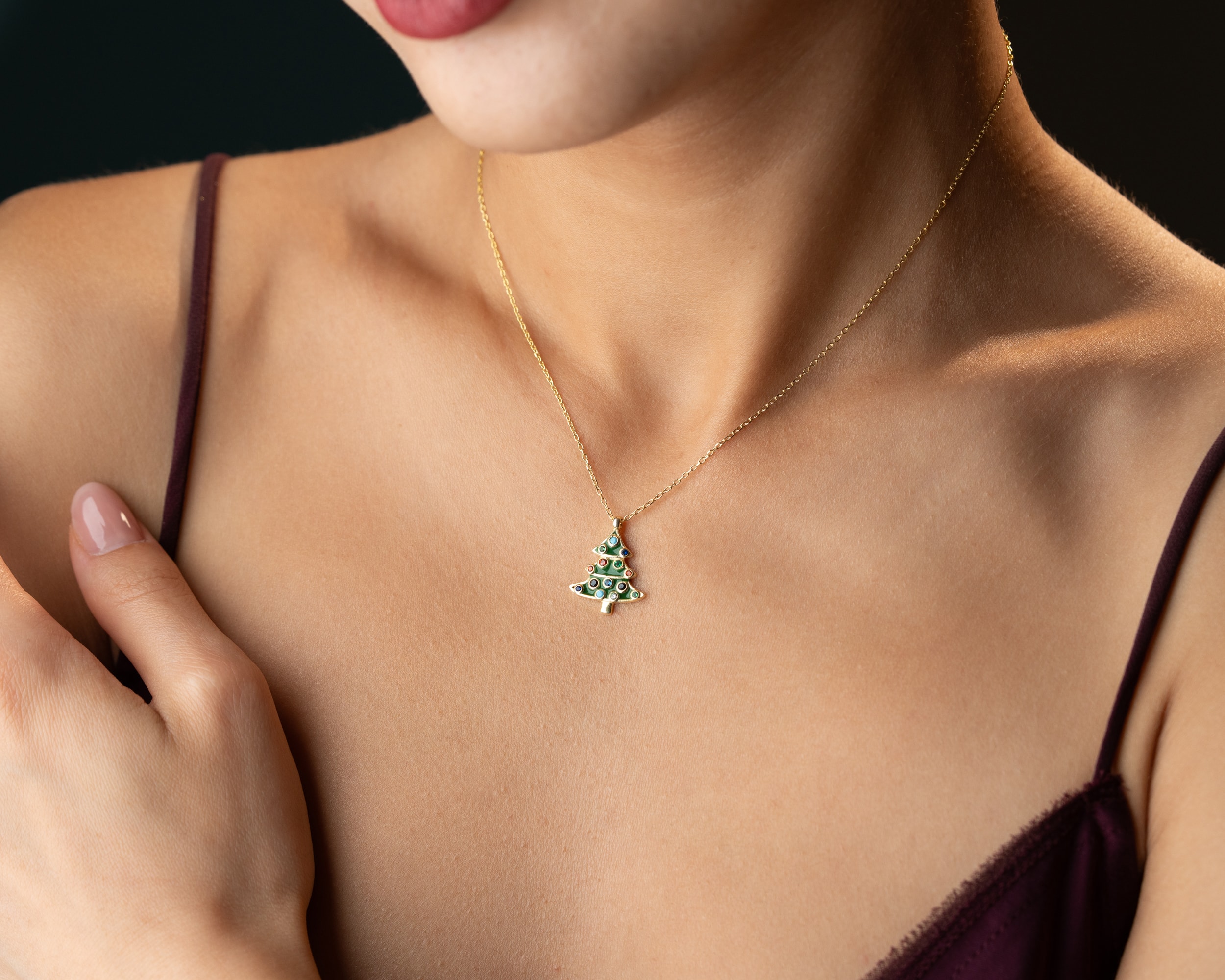 Mineli Çam Ağacı Kolye – 925 Ayar Gümüş, Zarif ve Renkli Tasarım