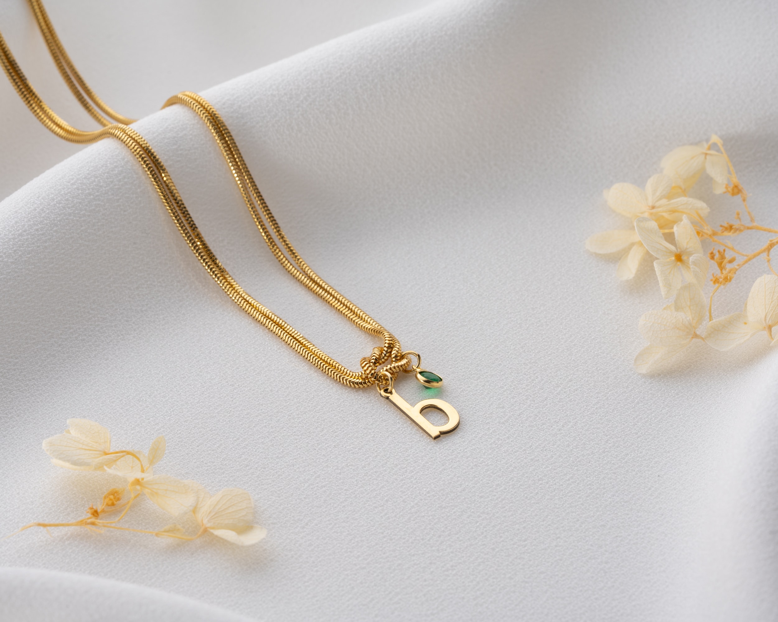 Aşk Düğümü Kolye – Harfli veya Doğum Taşlı Kişisel Tasarım