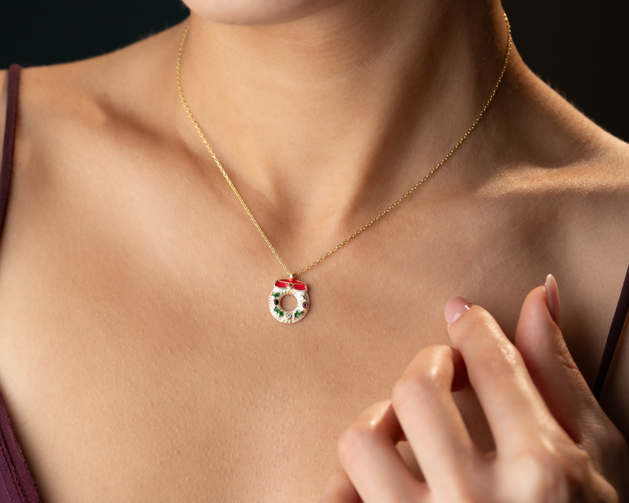 🎀 Mineli Yılbaşı Simit Figürlü Kolye – Tatlı ve Işıltılı Kış Aksesuarı