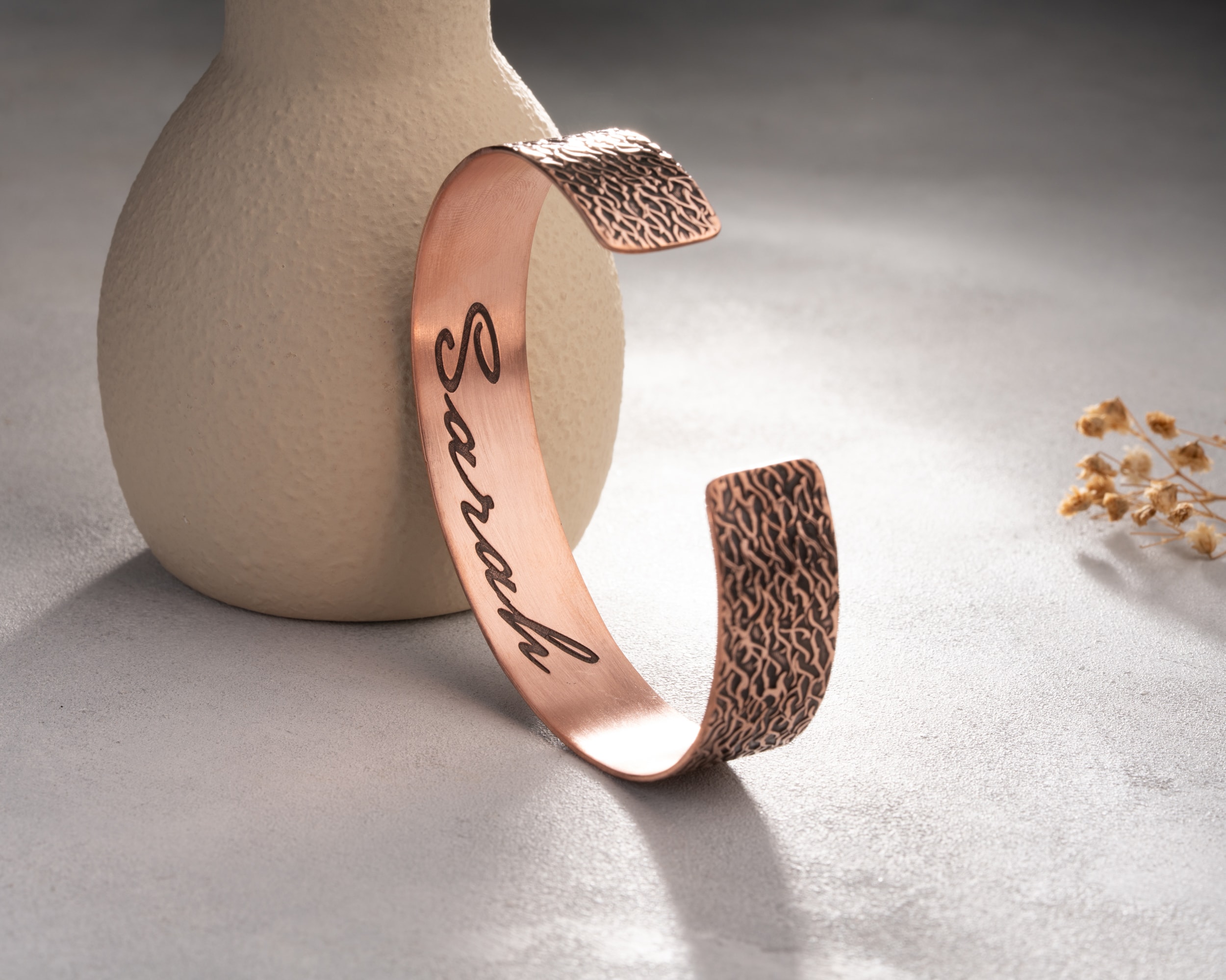 El Yapımı Kalem İşçiliği Bakır Bileklik – Gizli Mesajlı, Kişiye Özel Tasarım