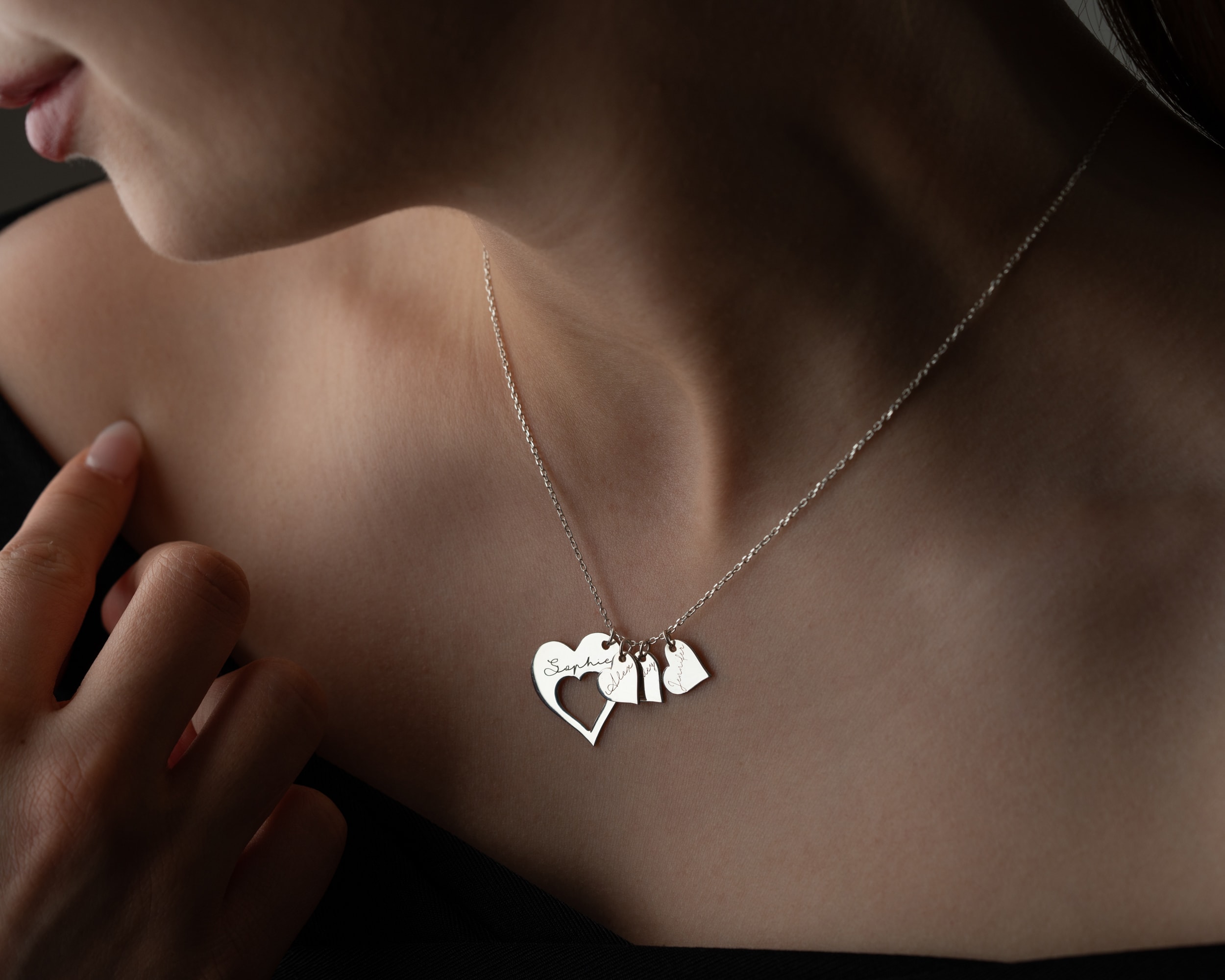 İsim Yazılı Çoklu Kalp Kolye - Kalp İçinde İsimli Küçük Kalpler | Aile ve Sevgi Sembolü 