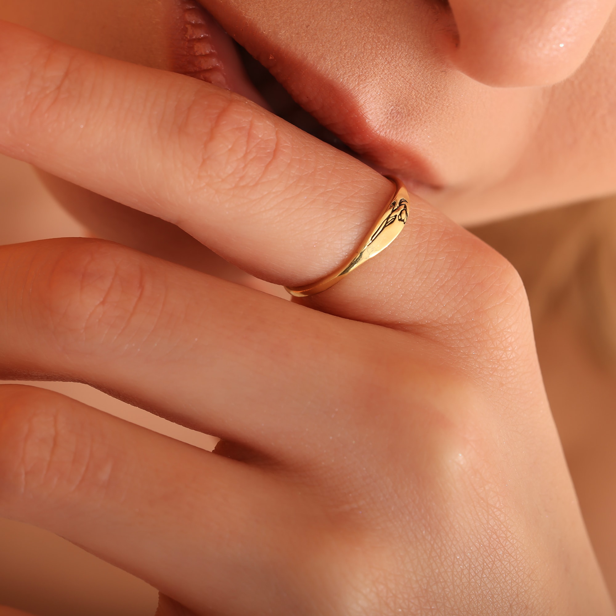 Doğum Çiçekli Yüzük – Kişiye Özel Anlamlı Takı