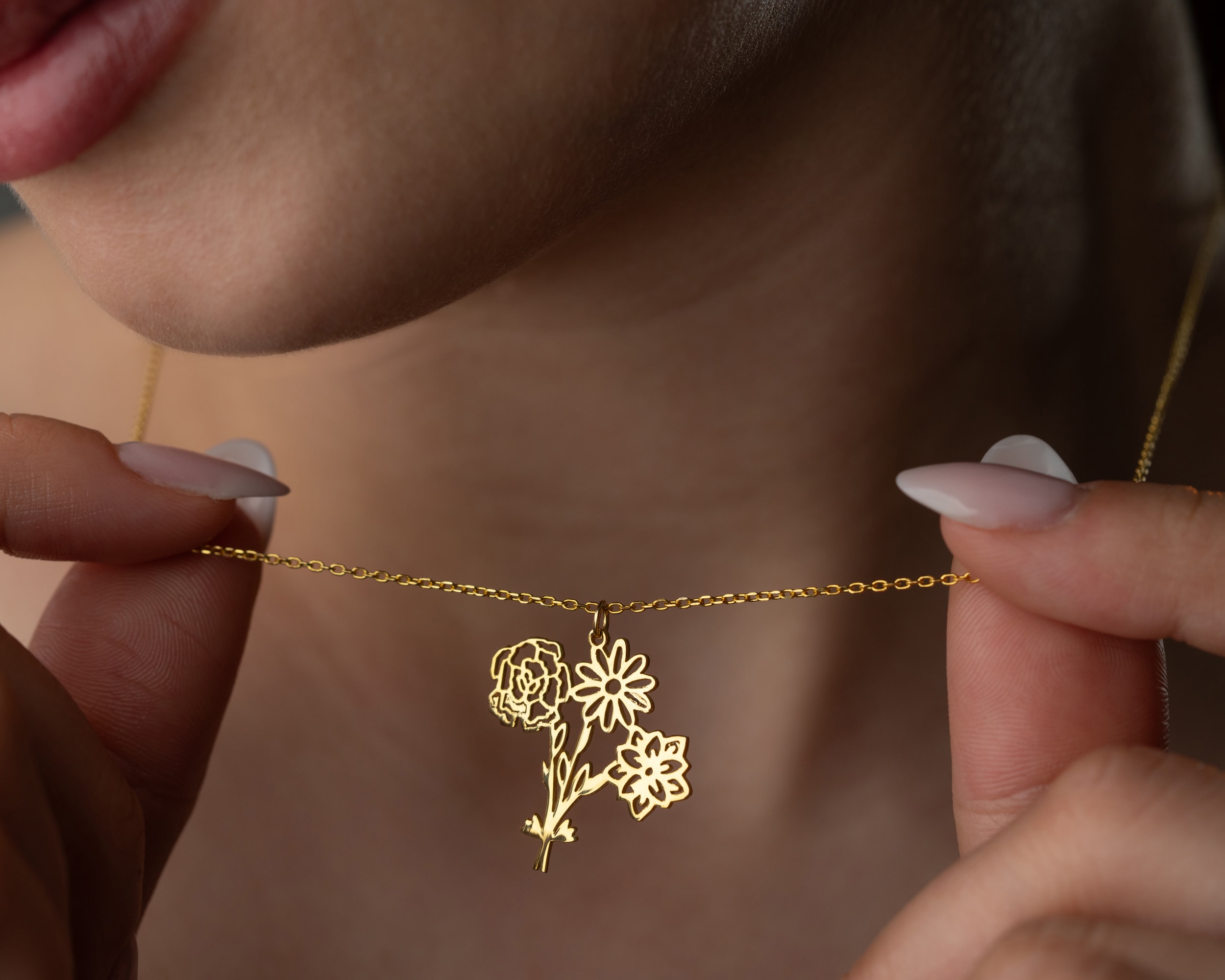 Çoklu Doğum Çiçeği Kolye – Aile Kolyesi | Kişiye Özel, Zarif ve Anlamlı