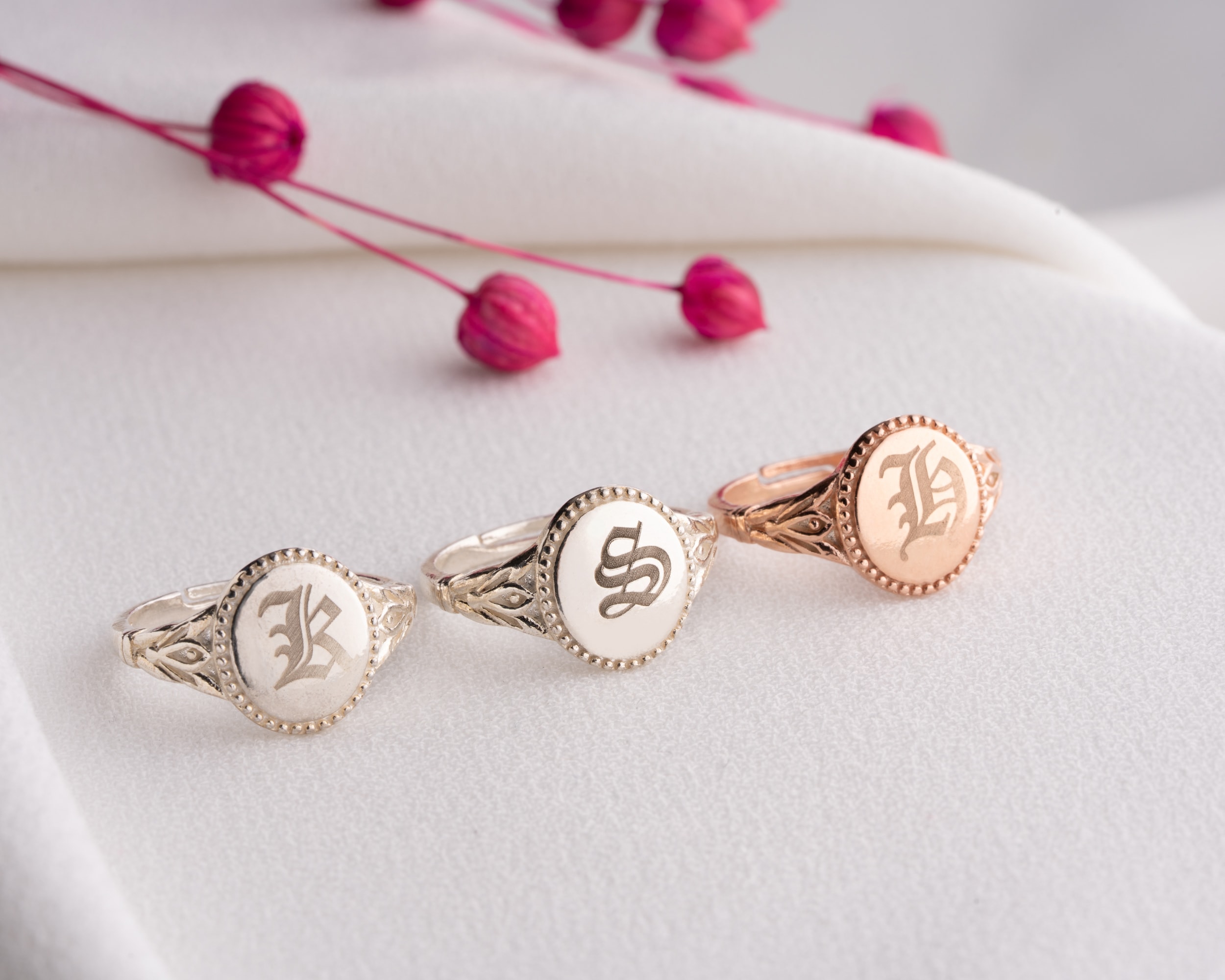 Ayarlanabilir Monogram Harf Yüzük – Kişiye Özel Zarif Tasarım | Minimal ve Şık