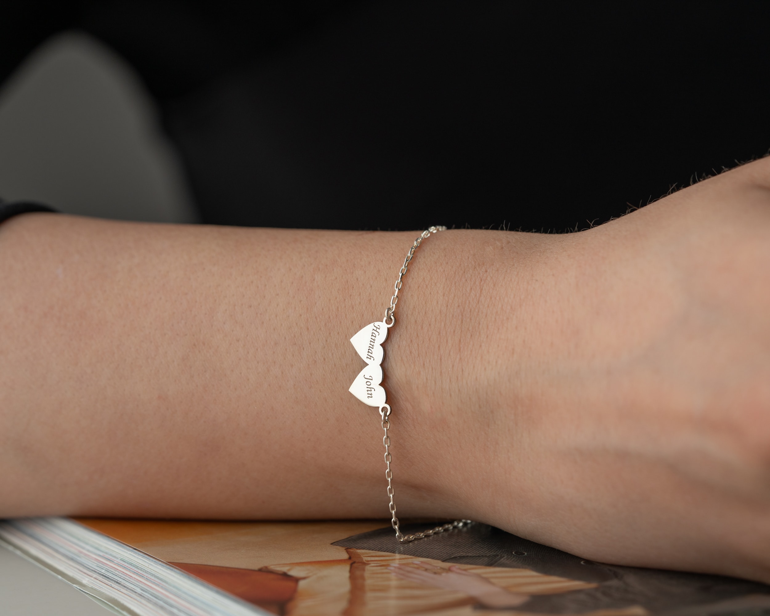 İsim Yazılı Kalp Bileklik – Minimal ve Şık Tasarım | Sevdiklerinize Özel Hediye