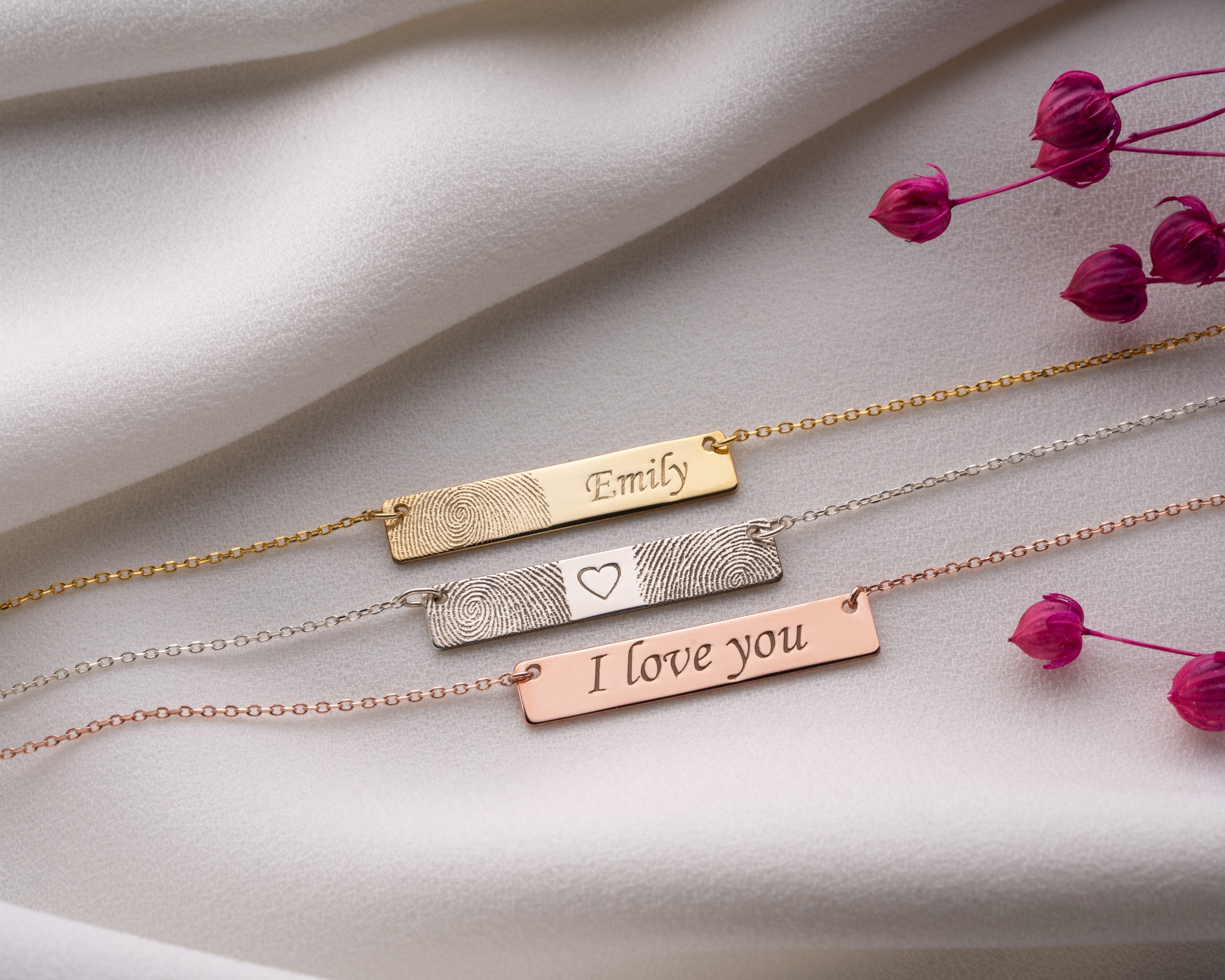 Kişiye Özel Yatay Bar Kolye – Parmak İzi, İsim veya Mesajlı Tasarım