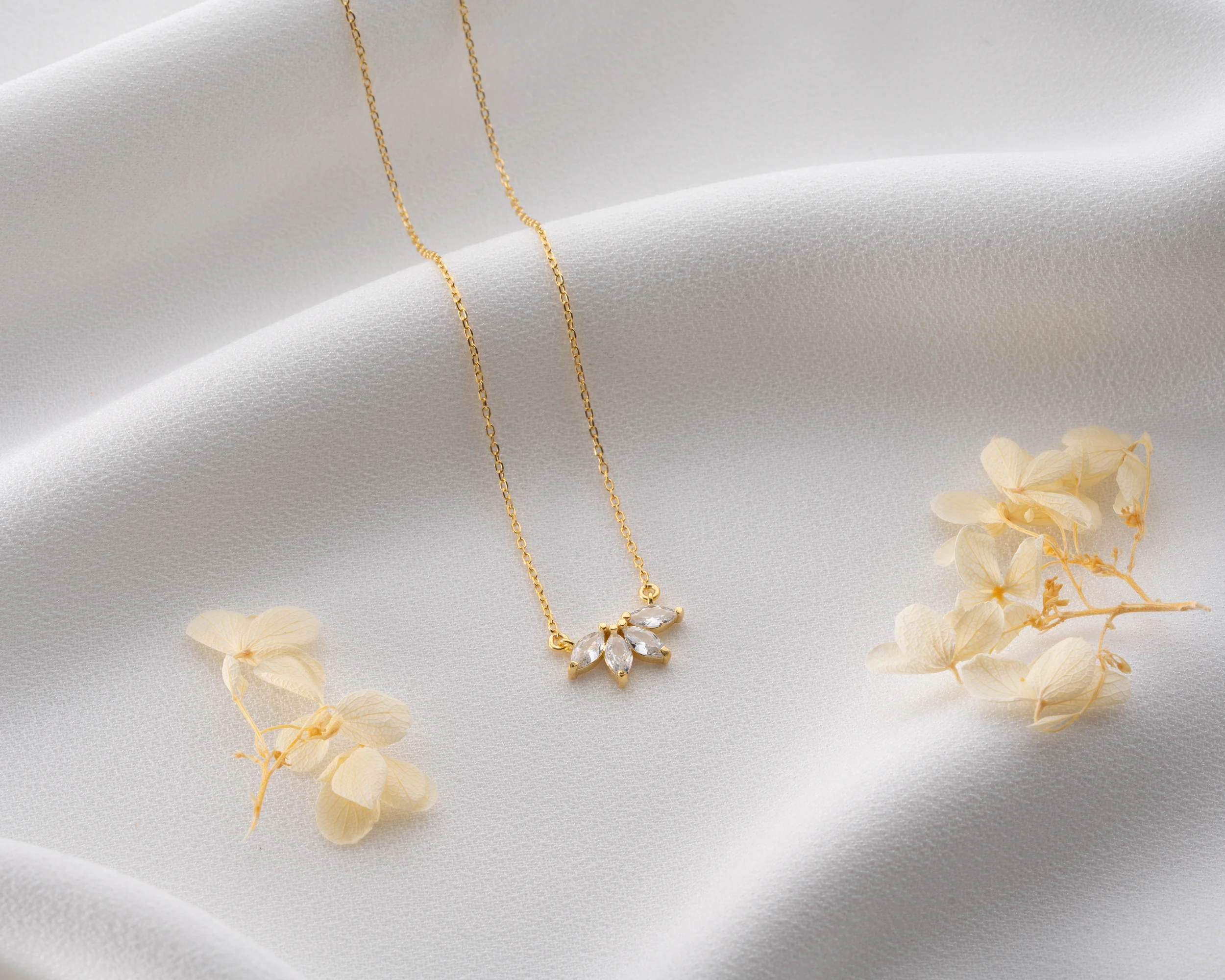 Markiz Kesim 4’lü Zirkon Taşlı Kolye – Işıltılı ve Zarif Kadın Kolye | Gümüş, Gold, Rose