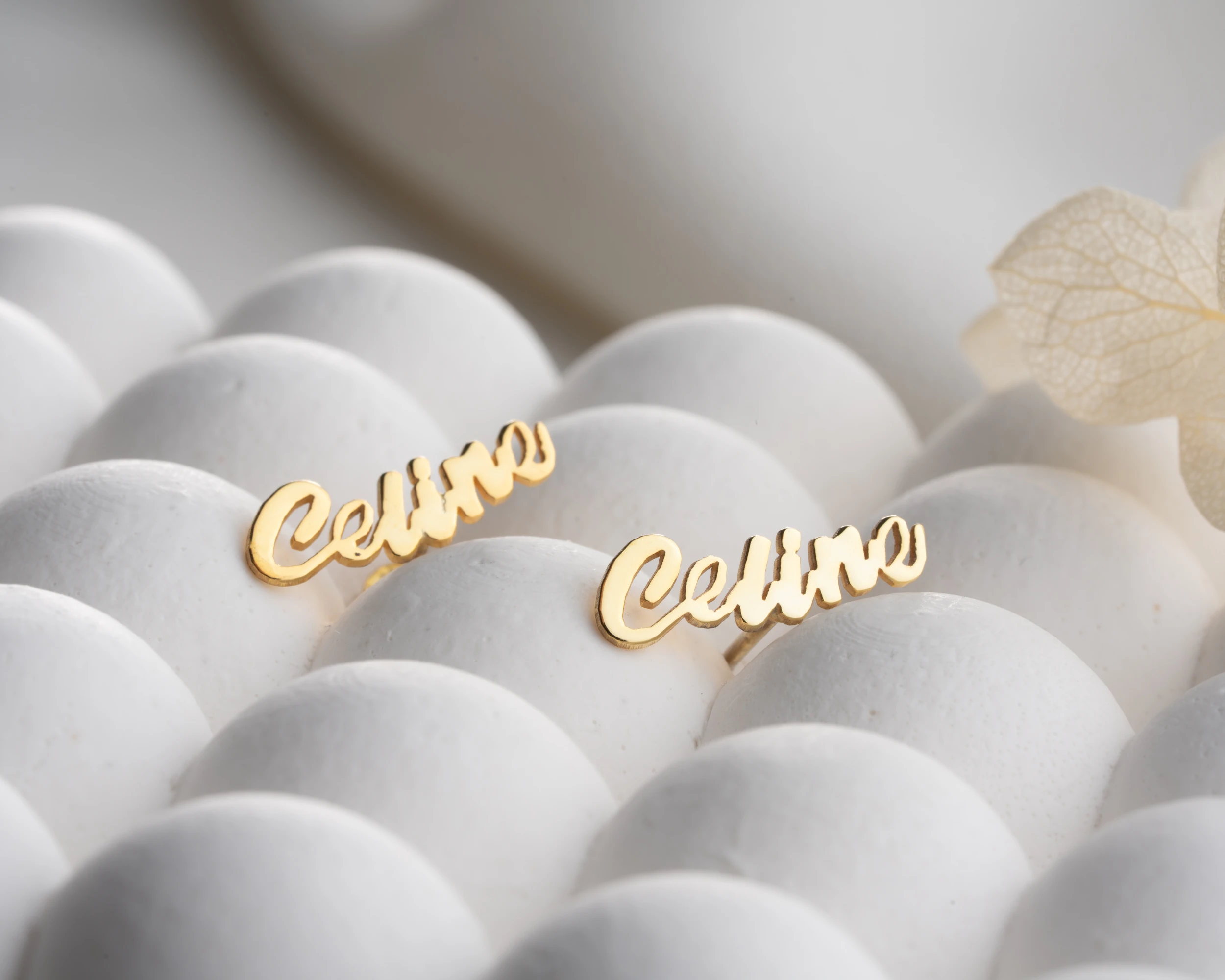 Çivili İsim Küpe 925 Ayar Gümüş – Kişiselleştirilebilir Kadın Takısı