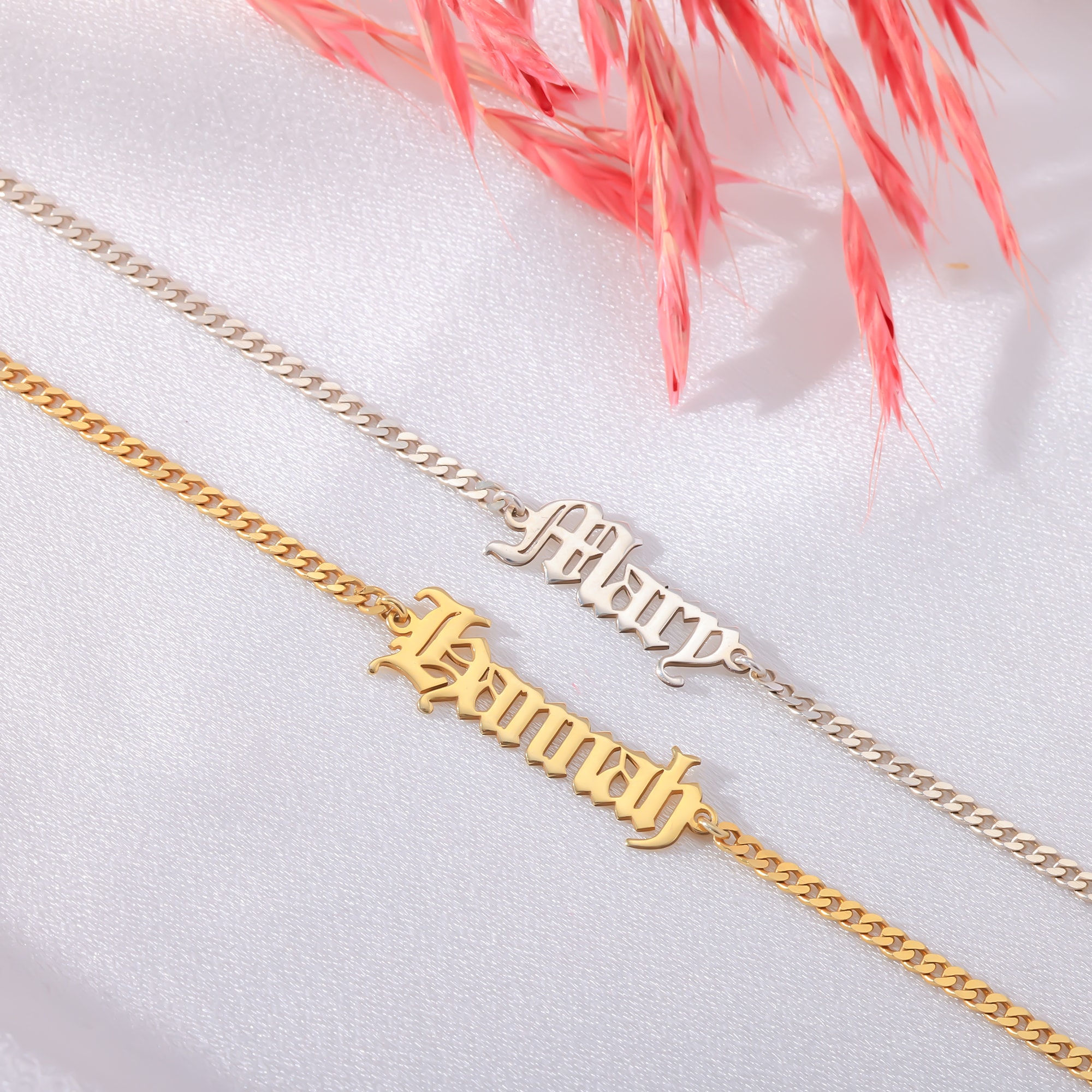 🔗 Gurmet Zincirli İsim Bileklik – Güçlü Stilinize Kişisel Bir Dokunuş - Unisex Gurmet Zincirli İsim Bileklik